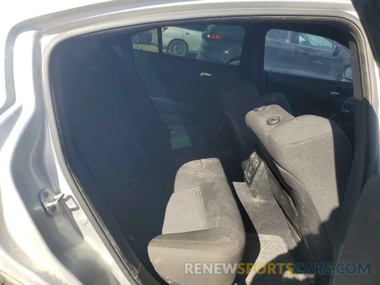 10 Photograph of a damaged car 2C3CDXHG6KH622178 DODGE CHARGER 2019