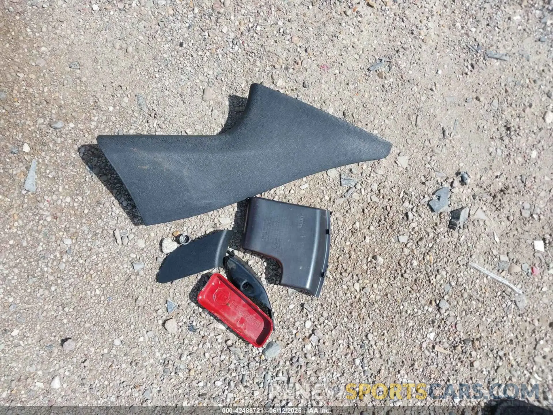 11 Photograph of a damaged car 2C3CDXHG7KH578787 DODGE CHARGER 2019