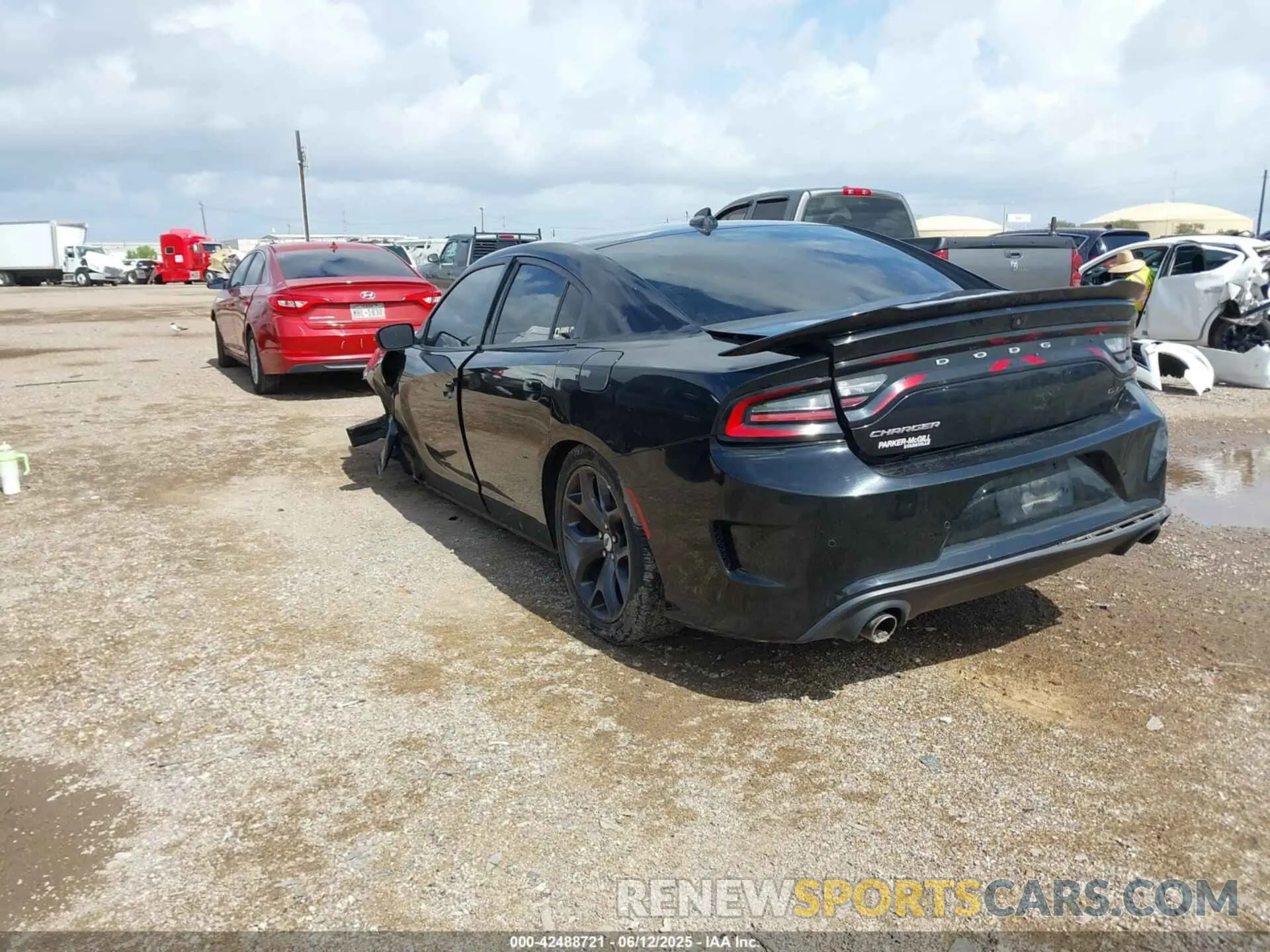 3 Photograph of a damaged car 2C3CDXHG7KH578787 DODGE CHARGER 2019