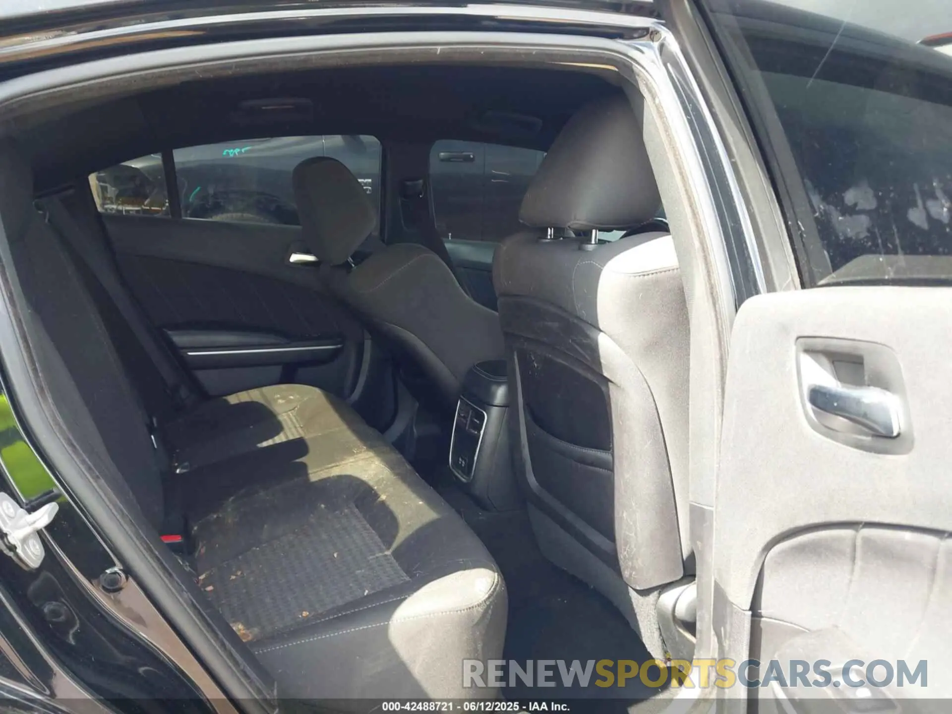 8 Photograph of a damaged car 2C3CDXHG7KH578787 DODGE CHARGER 2019