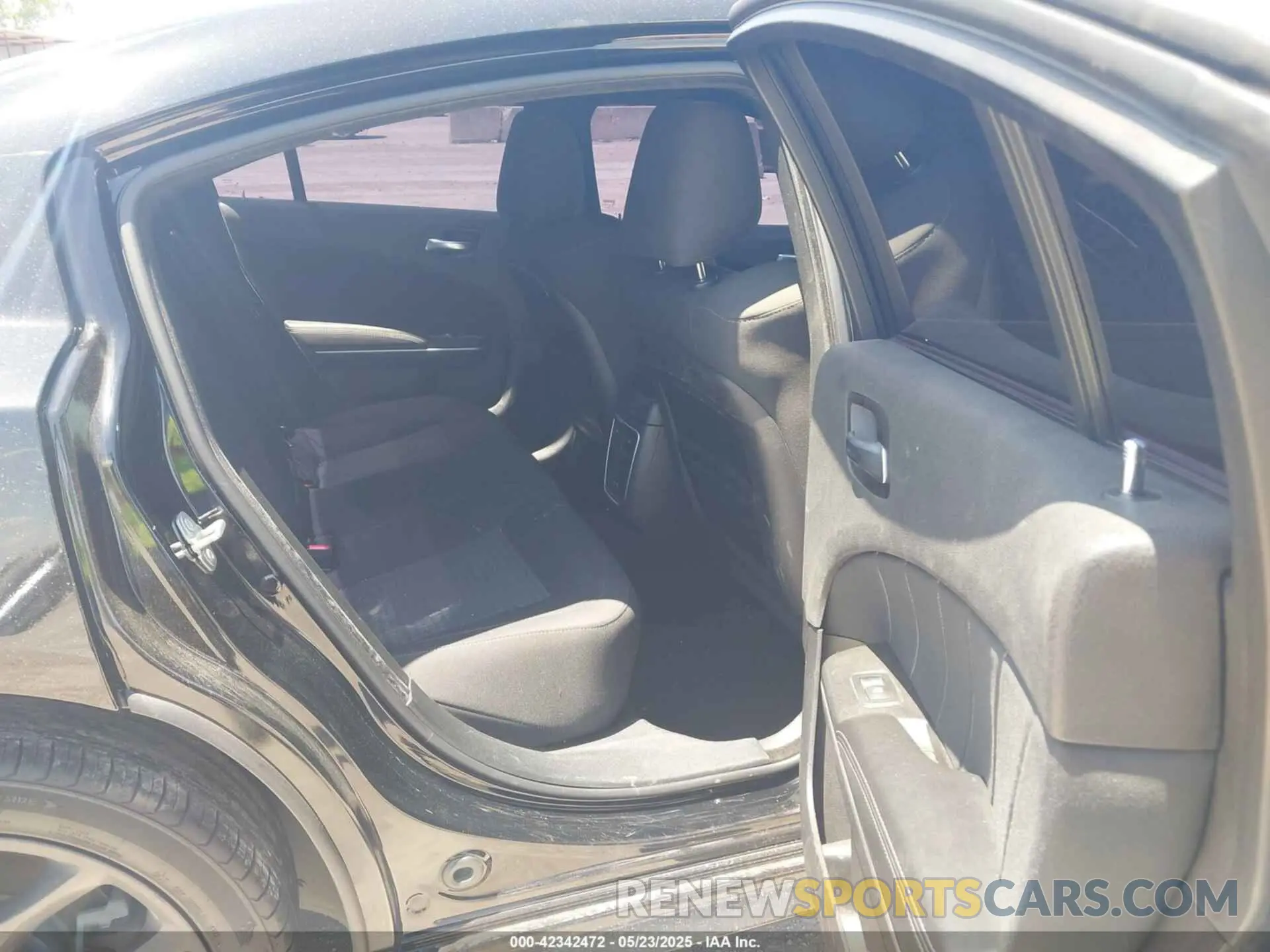 8 Photograph of a damaged car 2C3CDXHG7KH597064 DODGE CHARGER 2019