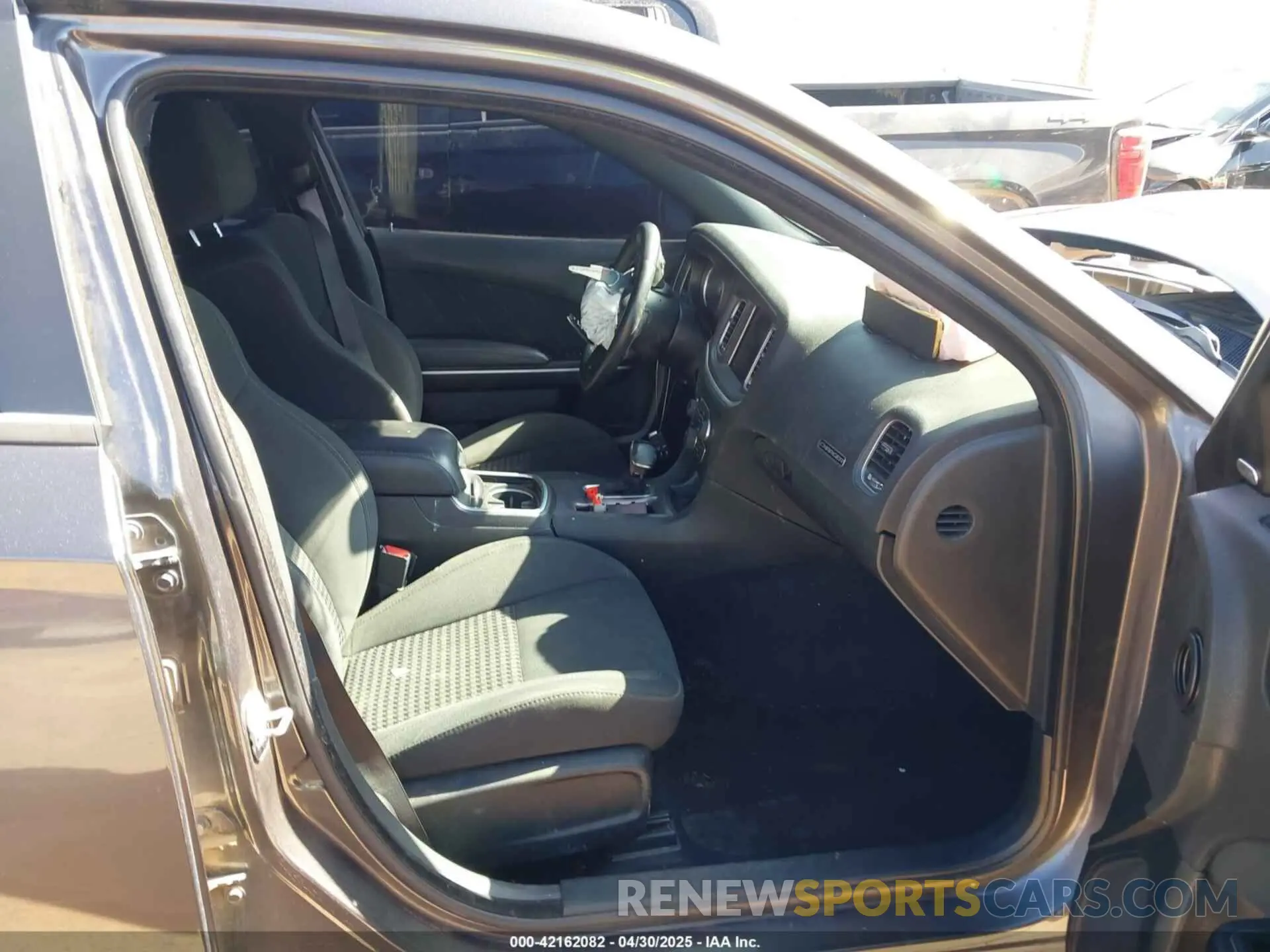 5 Photograph of a damaged car 2C3CDXHG7KH597761 DODGE CHARGER 2019