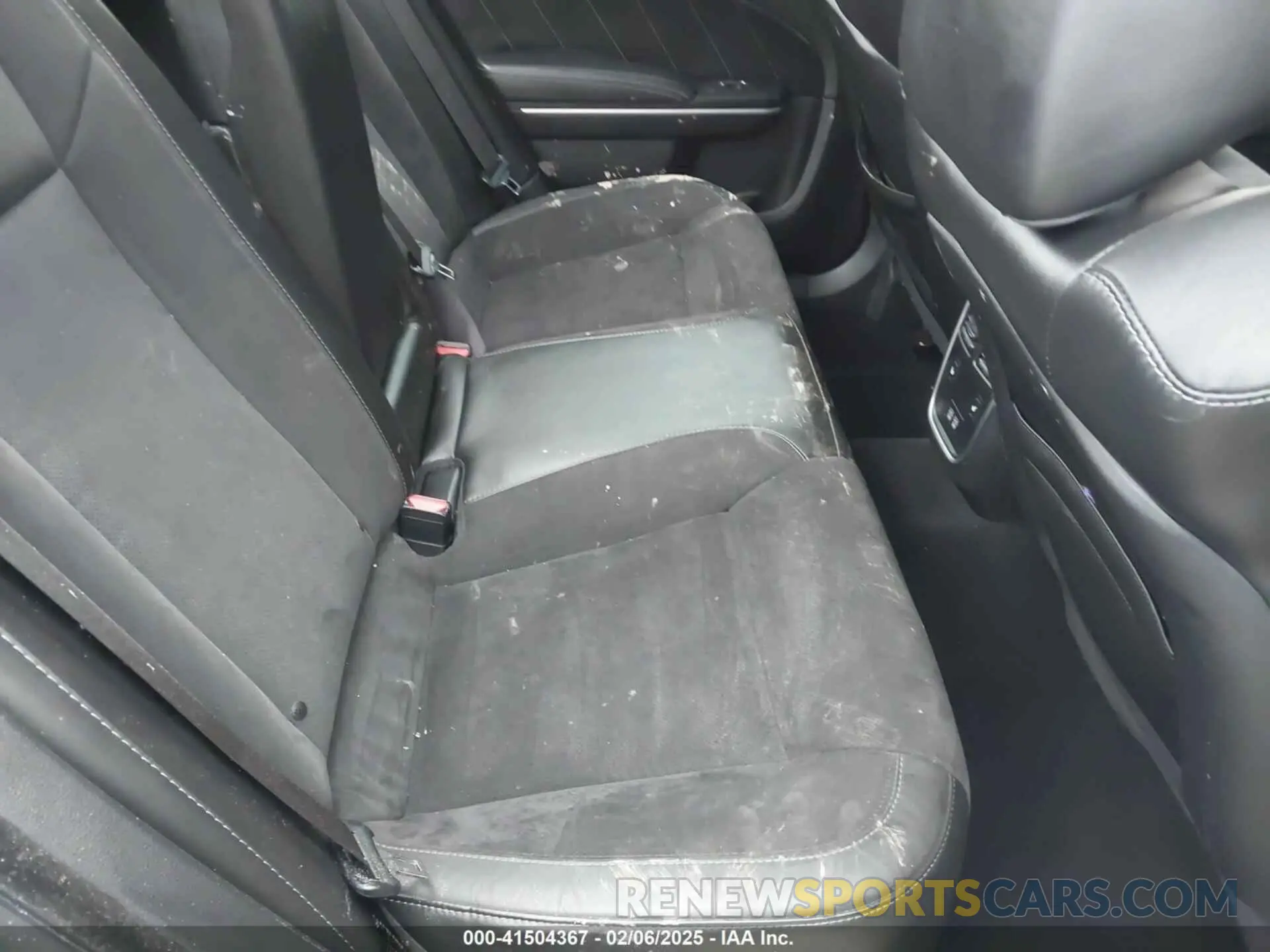 8 Photograph of a damaged car 2C3CDXHG7KH619502 DODGE CHARGER 2019