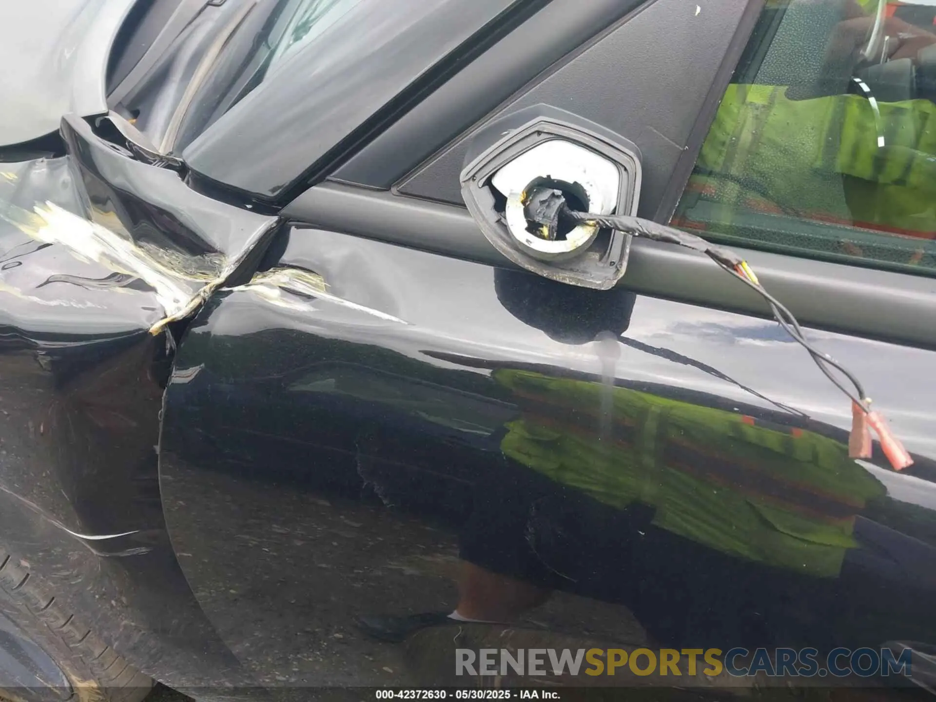 17 Photograph of a damaged car 2C3CDXHG7KH721382 DODGE CHARGER 2019
