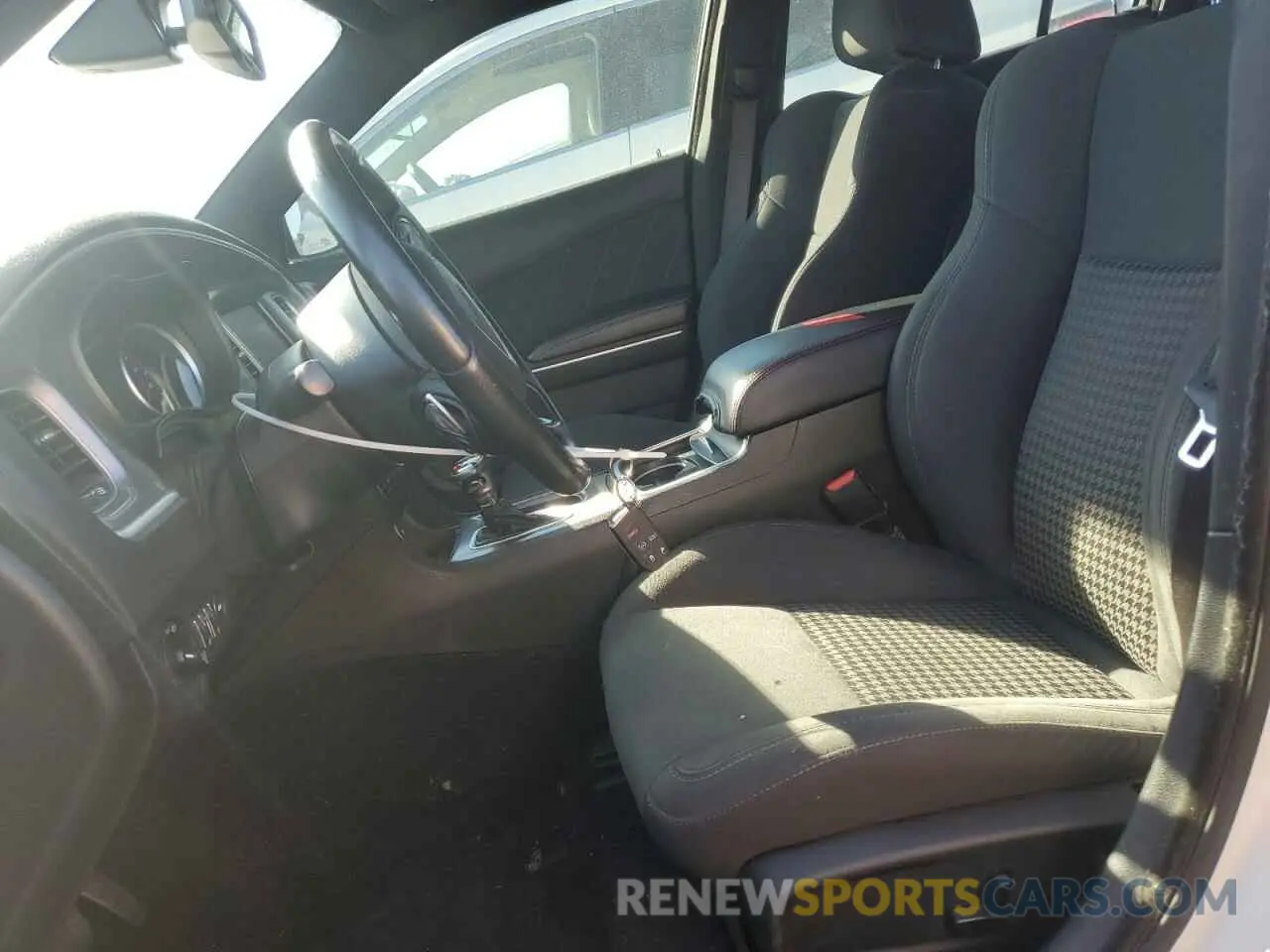 7 Photograph of a damaged car 2C3CDXHG8KH583898 DODGE CHARGER 2019