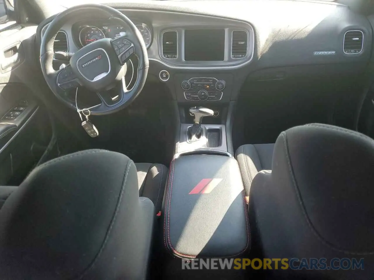 8 Photograph of a damaged car 2C3CDXHG8KH583898 DODGE CHARGER 2019