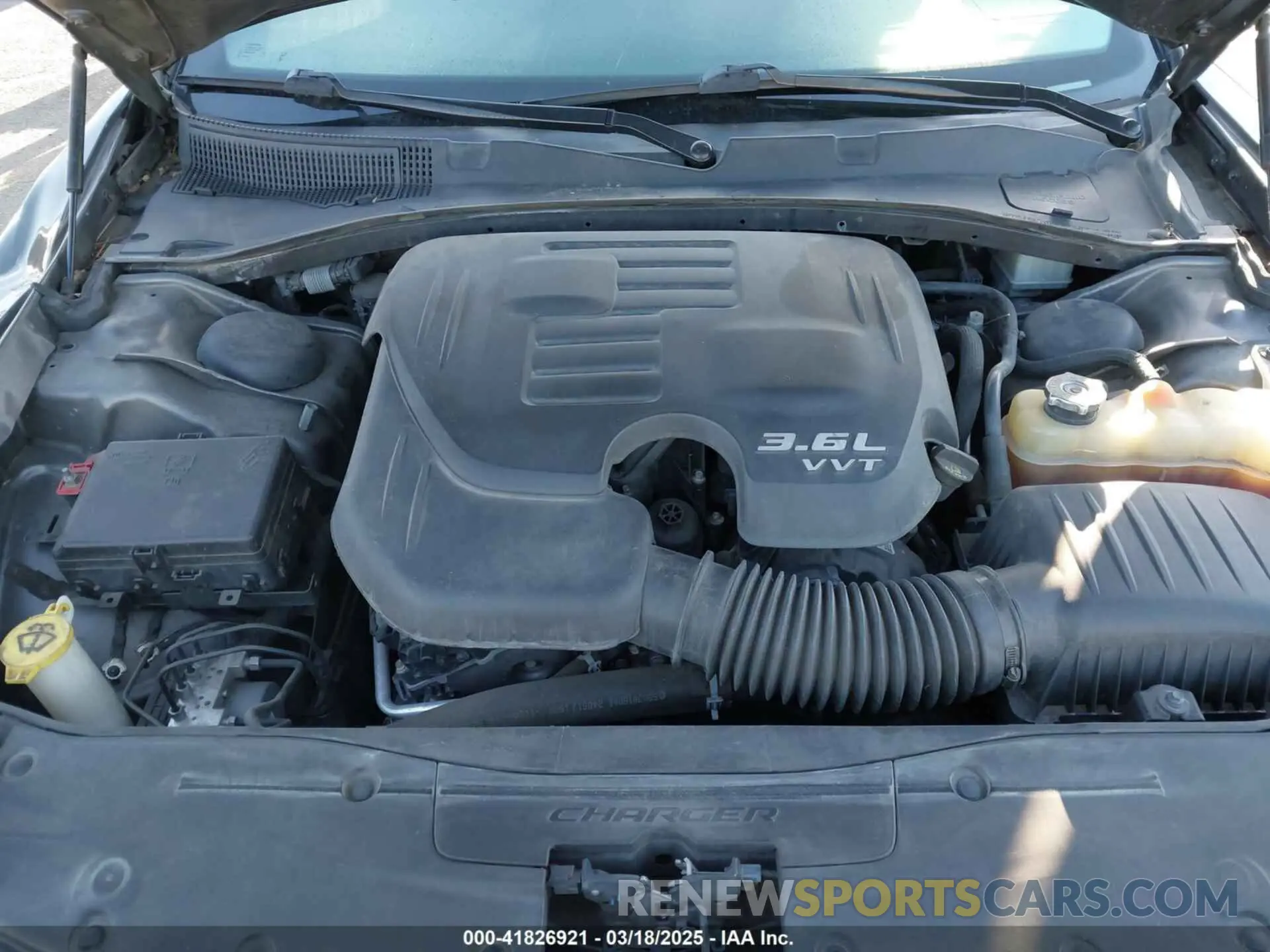 10 Photograph of a damaged car 2C3CDXHG8KH680955 DODGE CHARGER 2019