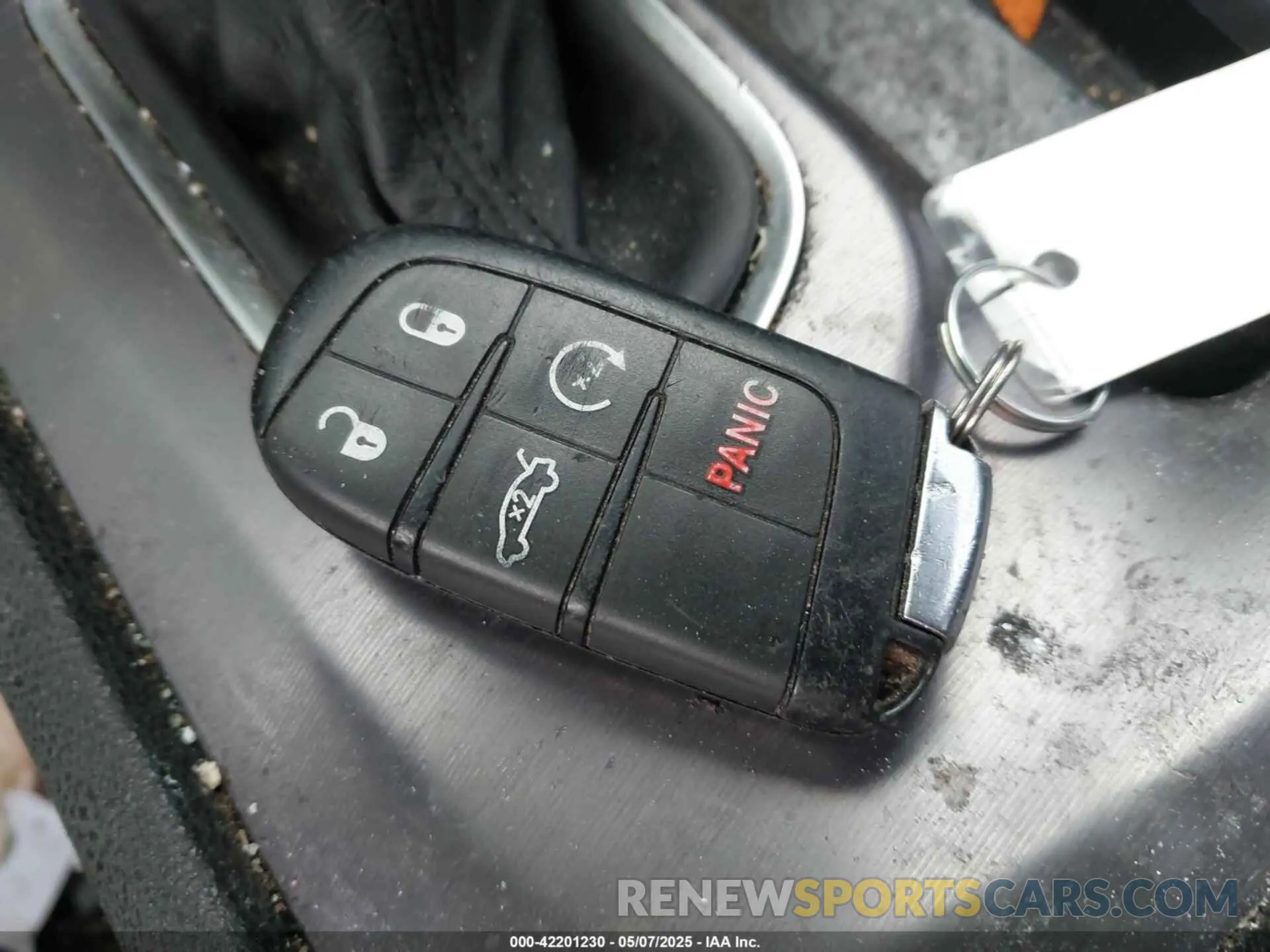 11 Photograph of a damaged car 2C3CDXHG9KH512483 DODGE CHARGER 2019