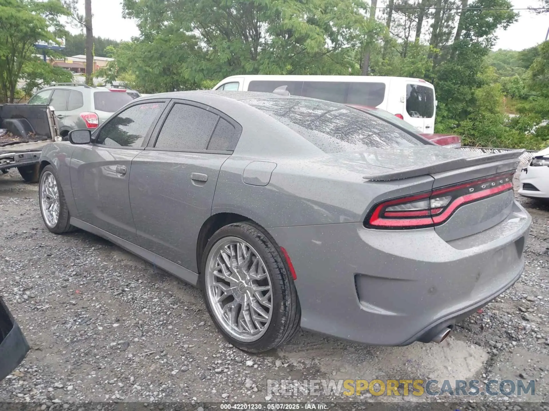 14 Photograph of a damaged car 2C3CDXHG9KH512483 DODGE CHARGER 2019
