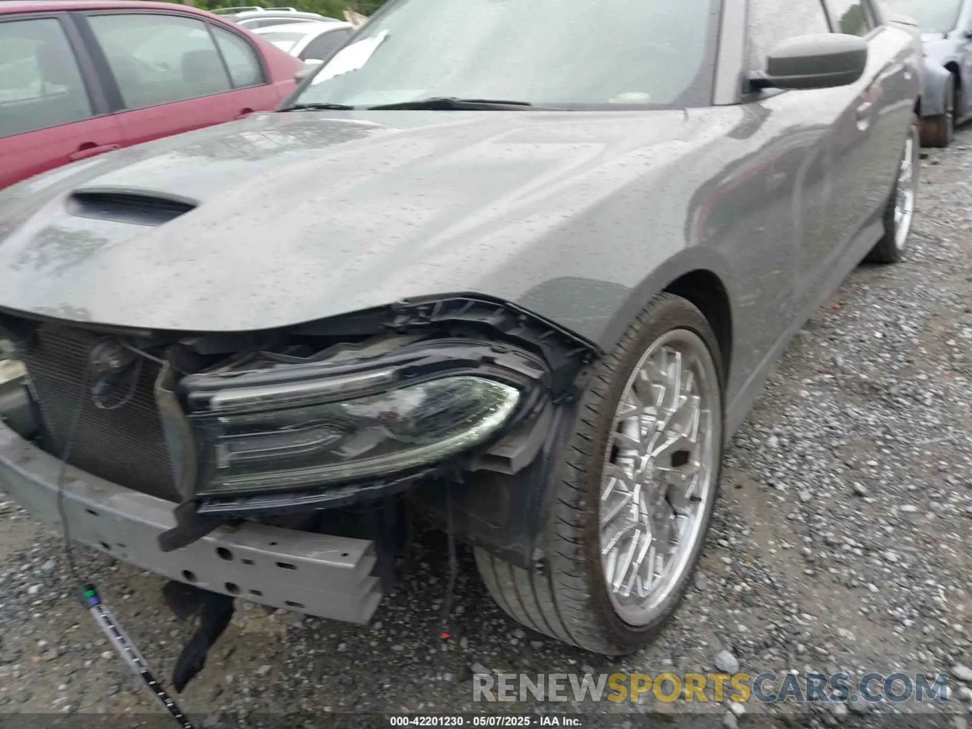 17 Photograph of a damaged car 2C3CDXHG9KH512483 DODGE CHARGER 2019