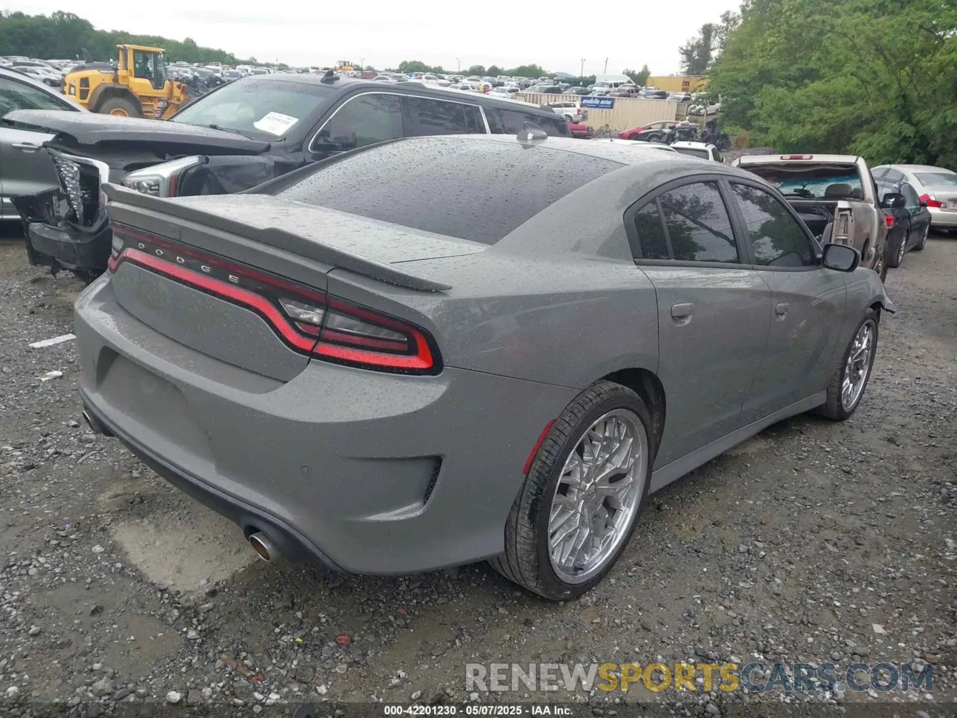 4 Photograph of a damaged car 2C3CDXHG9KH512483 DODGE CHARGER 2019