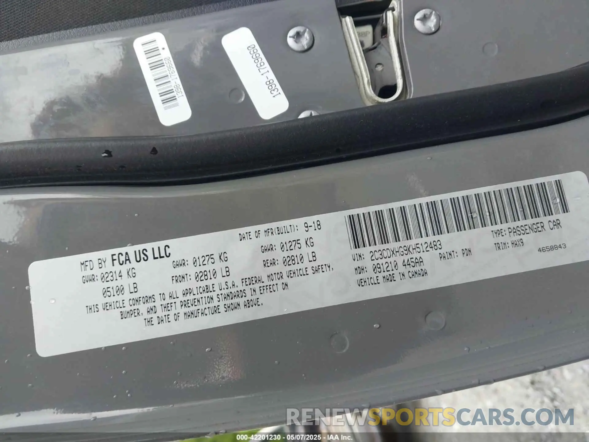 9 Photograph of a damaged car 2C3CDXHG9KH512483 DODGE CHARGER 2019