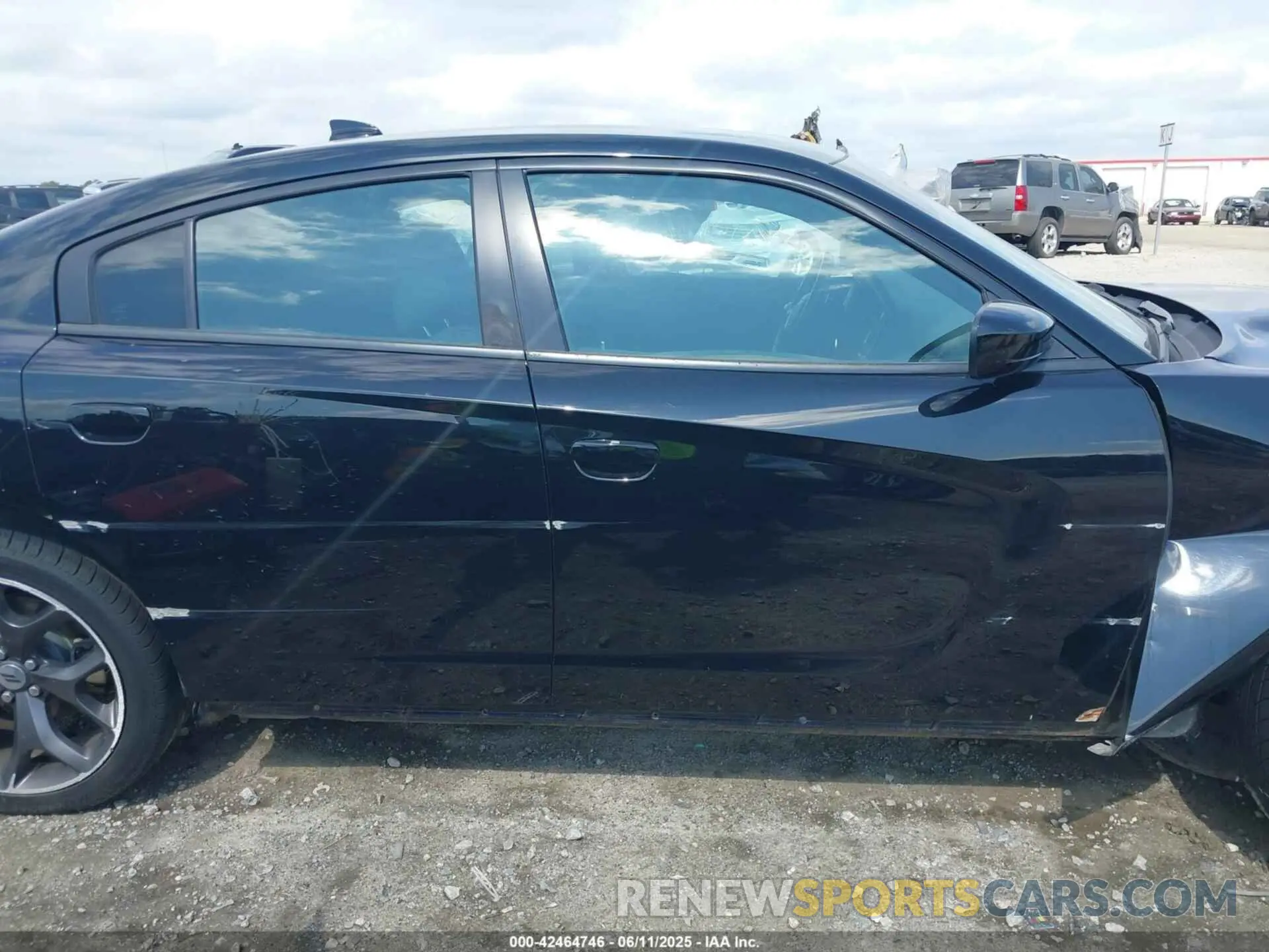 13 Photograph of a damaged car 2C3CDXHG9KH527193 DODGE CHARGER 2019