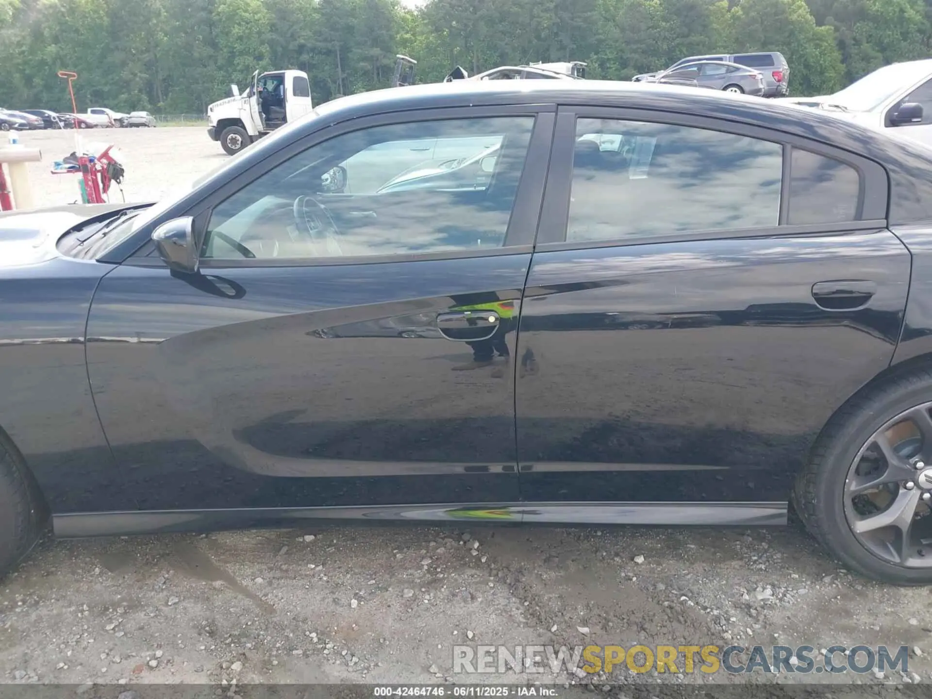 14 Photograph of a damaged car 2C3CDXHG9KH527193 DODGE CHARGER 2019
