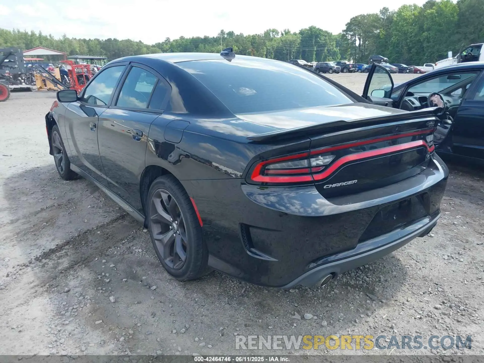 3 Photograph of a damaged car 2C3CDXHG9KH527193 DODGE CHARGER 2019