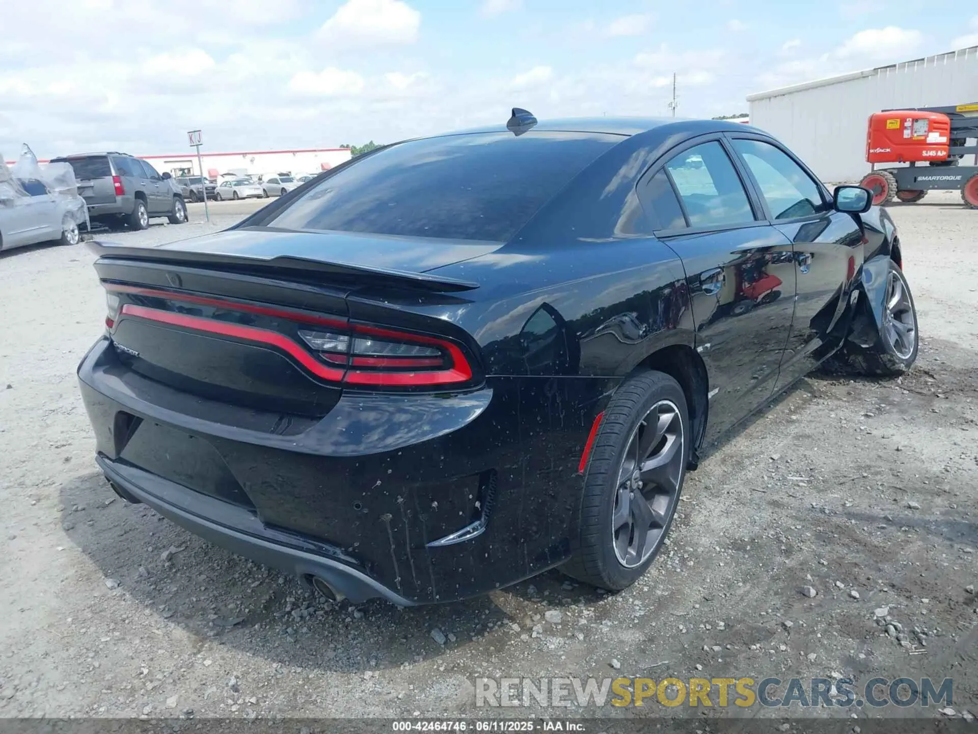 4 Photograph of a damaged car 2C3CDXHG9KH527193 DODGE CHARGER 2019
