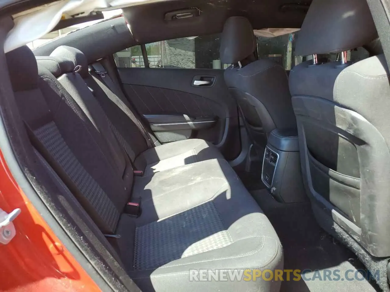 10 Photograph of a damaged car 2C3CDXHG9KH608811 DODGE CHARGER 2019