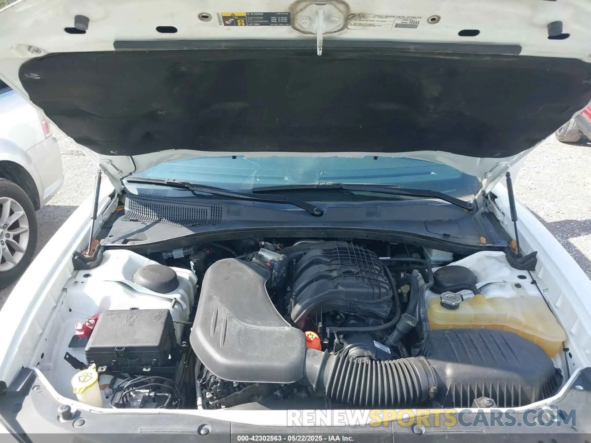 10 Photograph of a damaged car 2C3CDXHG9KH646796 DODGE CHARGER 2019