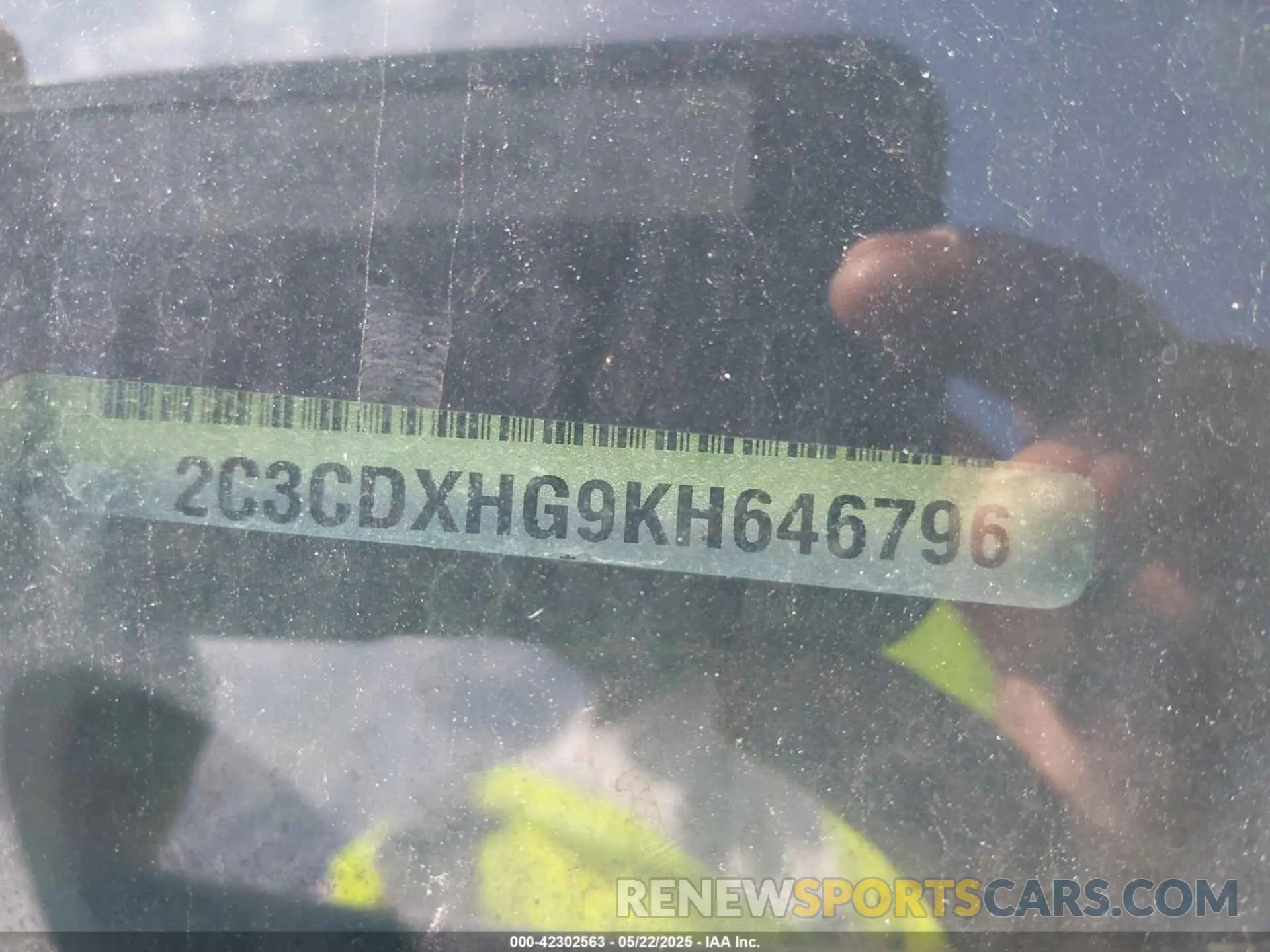 9 Photograph of a damaged car 2C3CDXHG9KH646796 DODGE CHARGER 2019