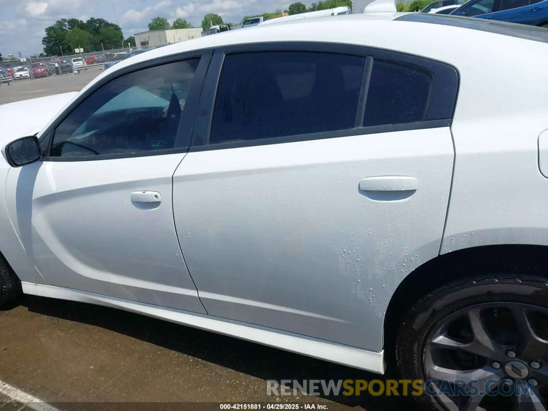 15 Photograph of a damaged car 2C3CDXHGXKH608848 DODGE CHARGER 2019