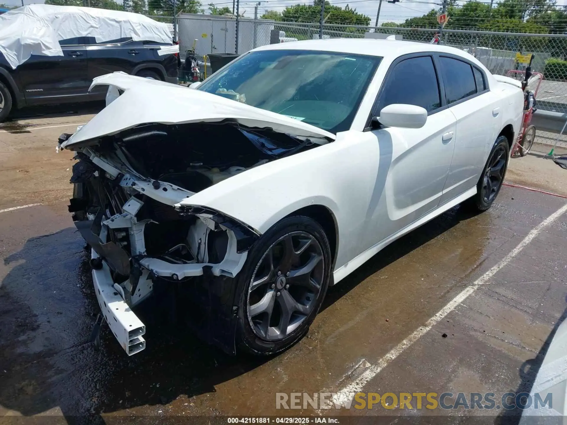 2 Photograph of a damaged car 2C3CDXHGXKH608848 DODGE CHARGER 2019