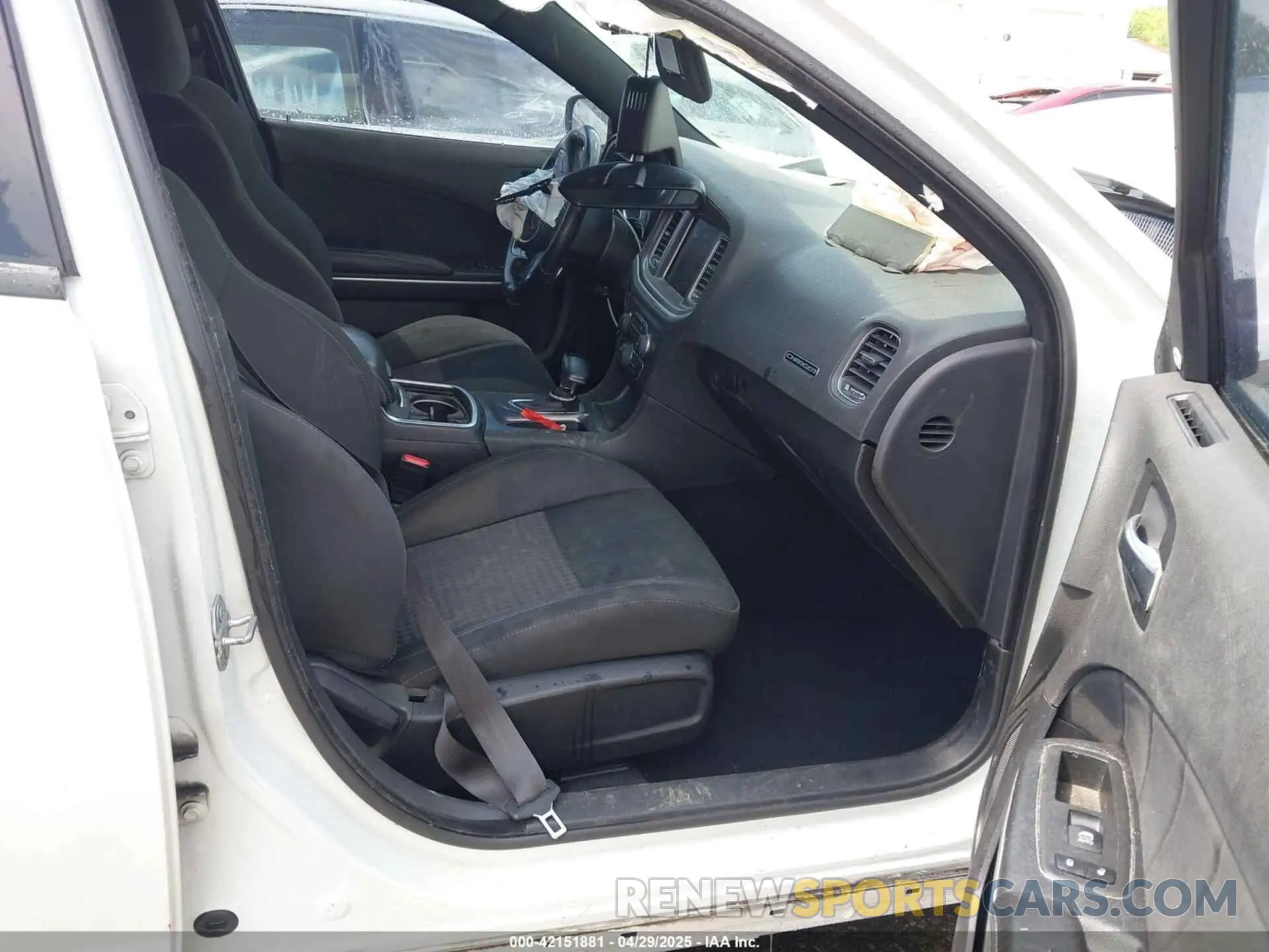 5 Photograph of a damaged car 2C3CDXHGXKH608848 DODGE CHARGER 2019