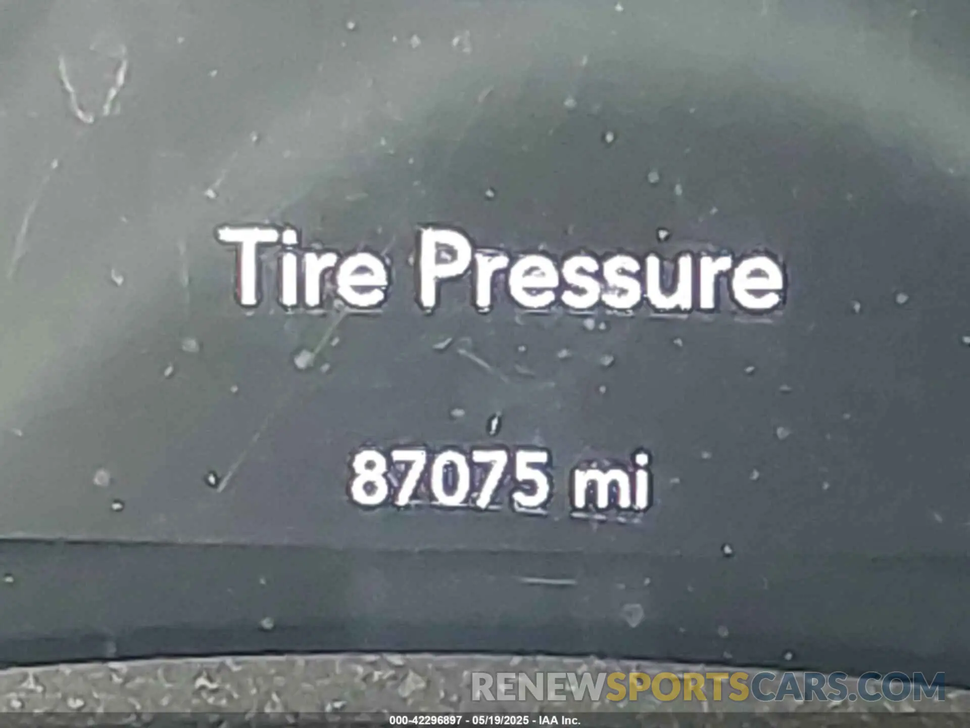 16 Photograph of a damaged car 2C3CDXHGXKH749466 DODGE CHARGER 2019