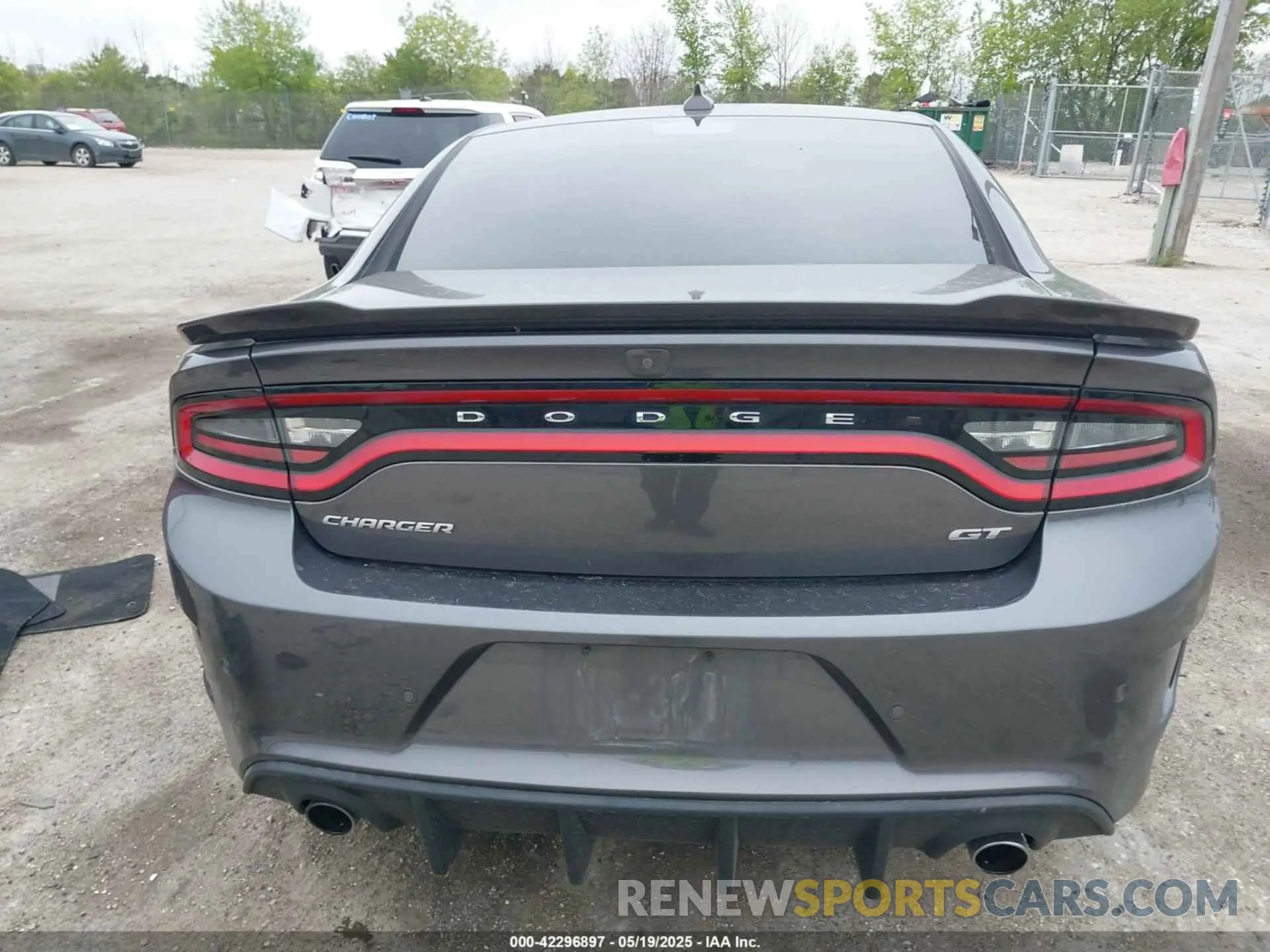 17 Photograph of a damaged car 2C3CDXHGXKH749466 DODGE CHARGER 2019