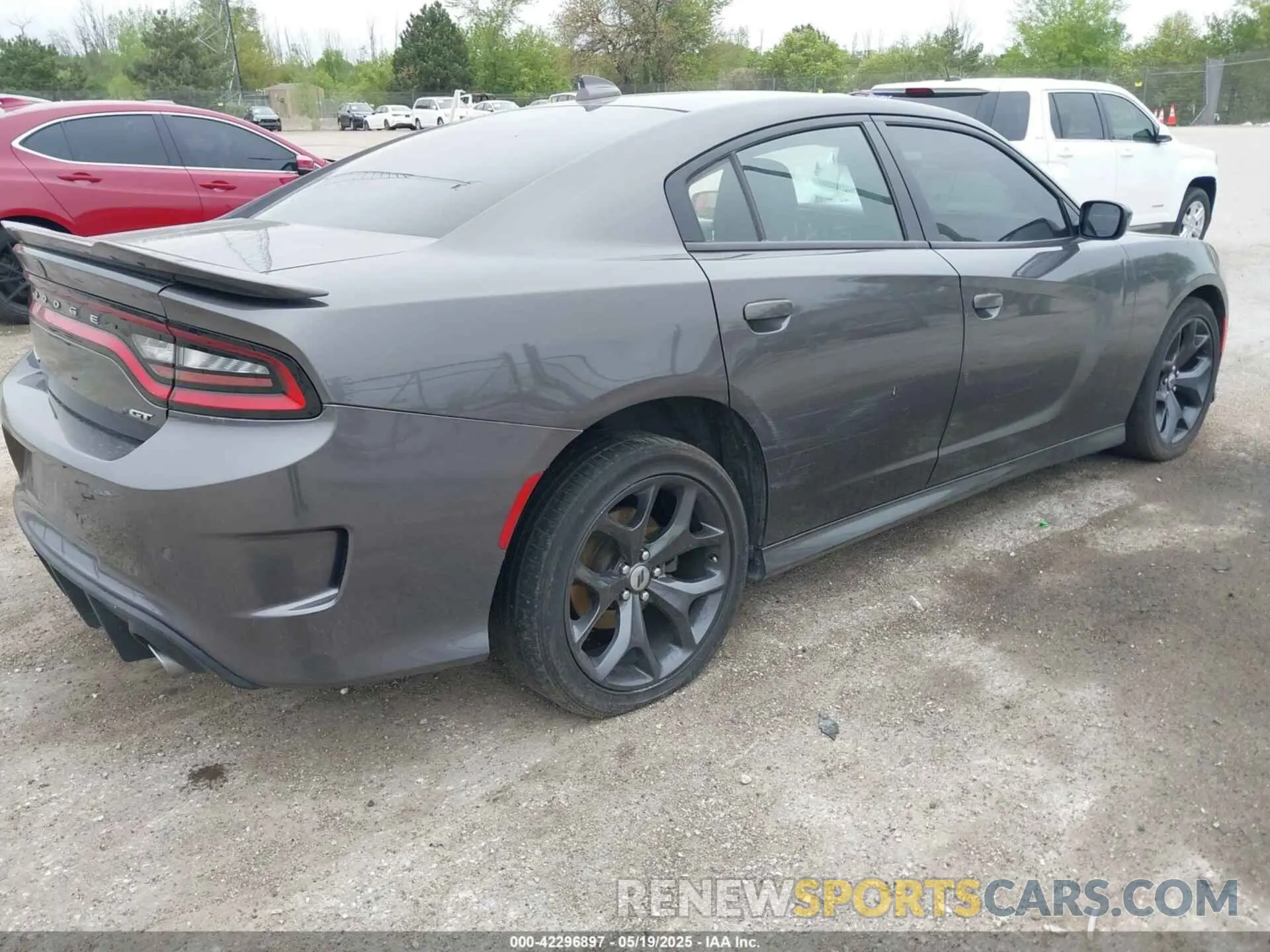 4 Photograph of a damaged car 2C3CDXHGXKH749466 DODGE CHARGER 2019