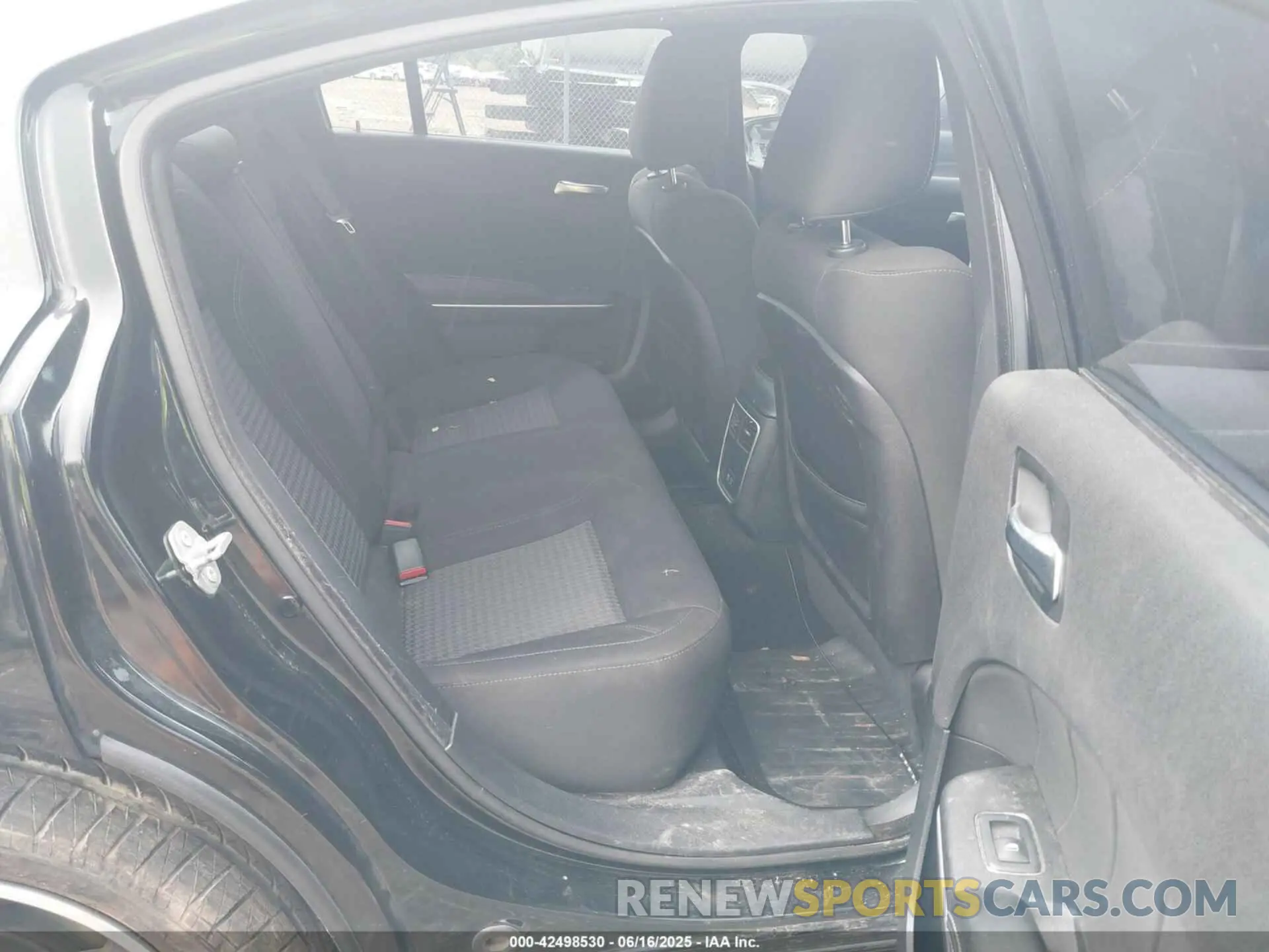 8 Photograph of a damaged car 2C3CDXJG0KH757957 DODGE CHARGER 2019