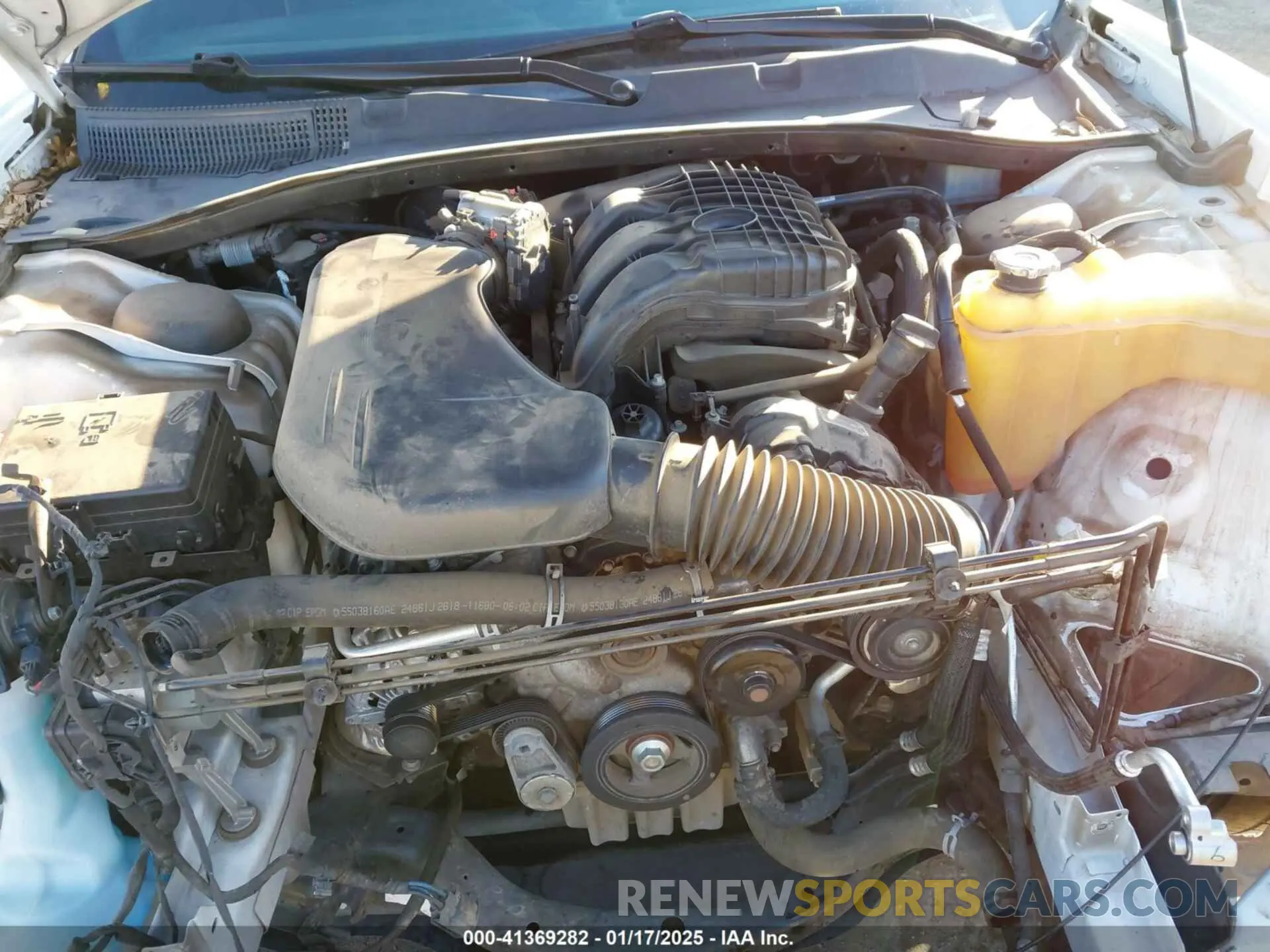 10 Photograph of a damaged car 2C3CDXJG1KH533323 DODGE CHARGER 2019