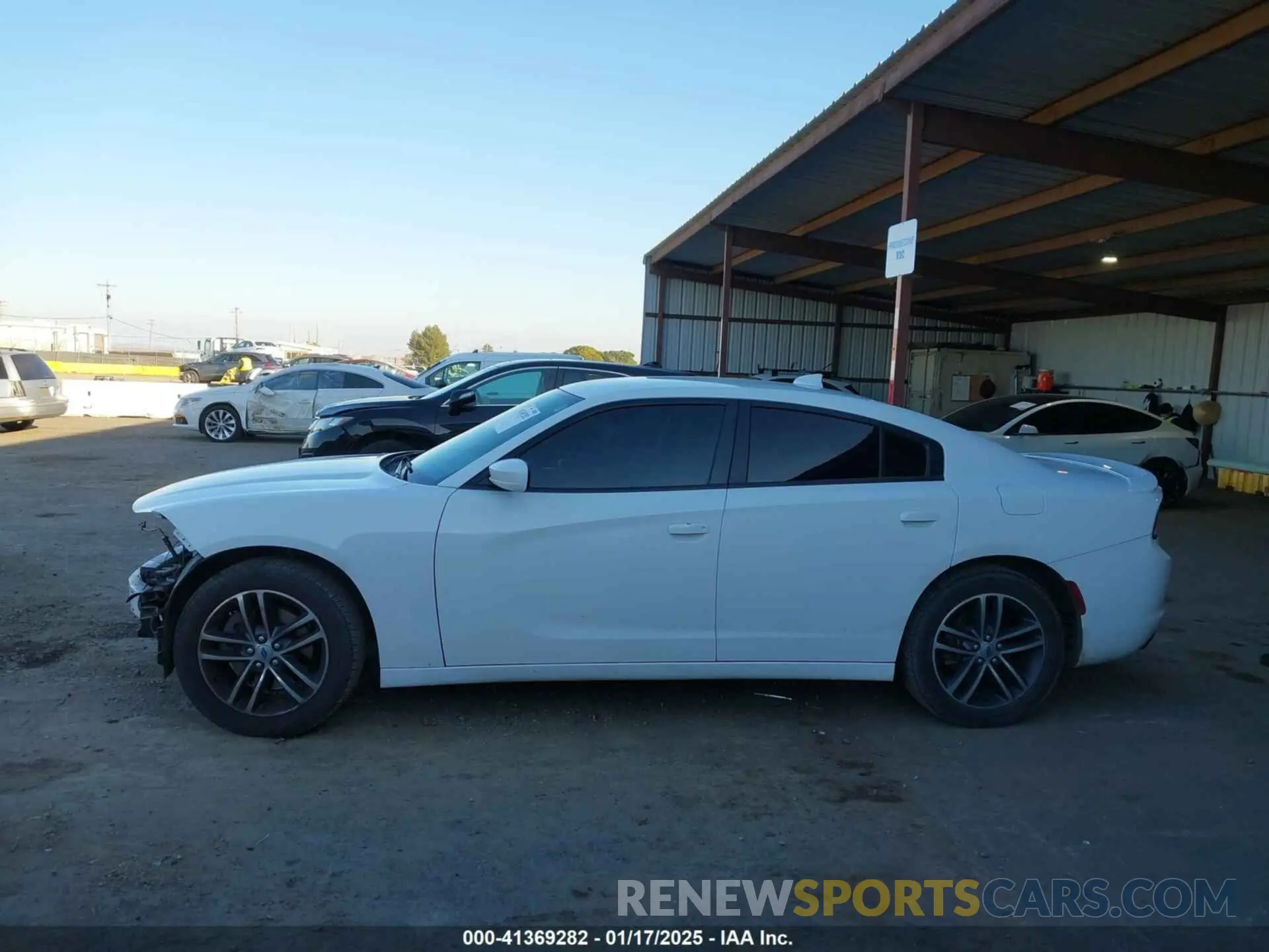 15 Photograph of a damaged car 2C3CDXJG1KH533323 DODGE CHARGER 2019