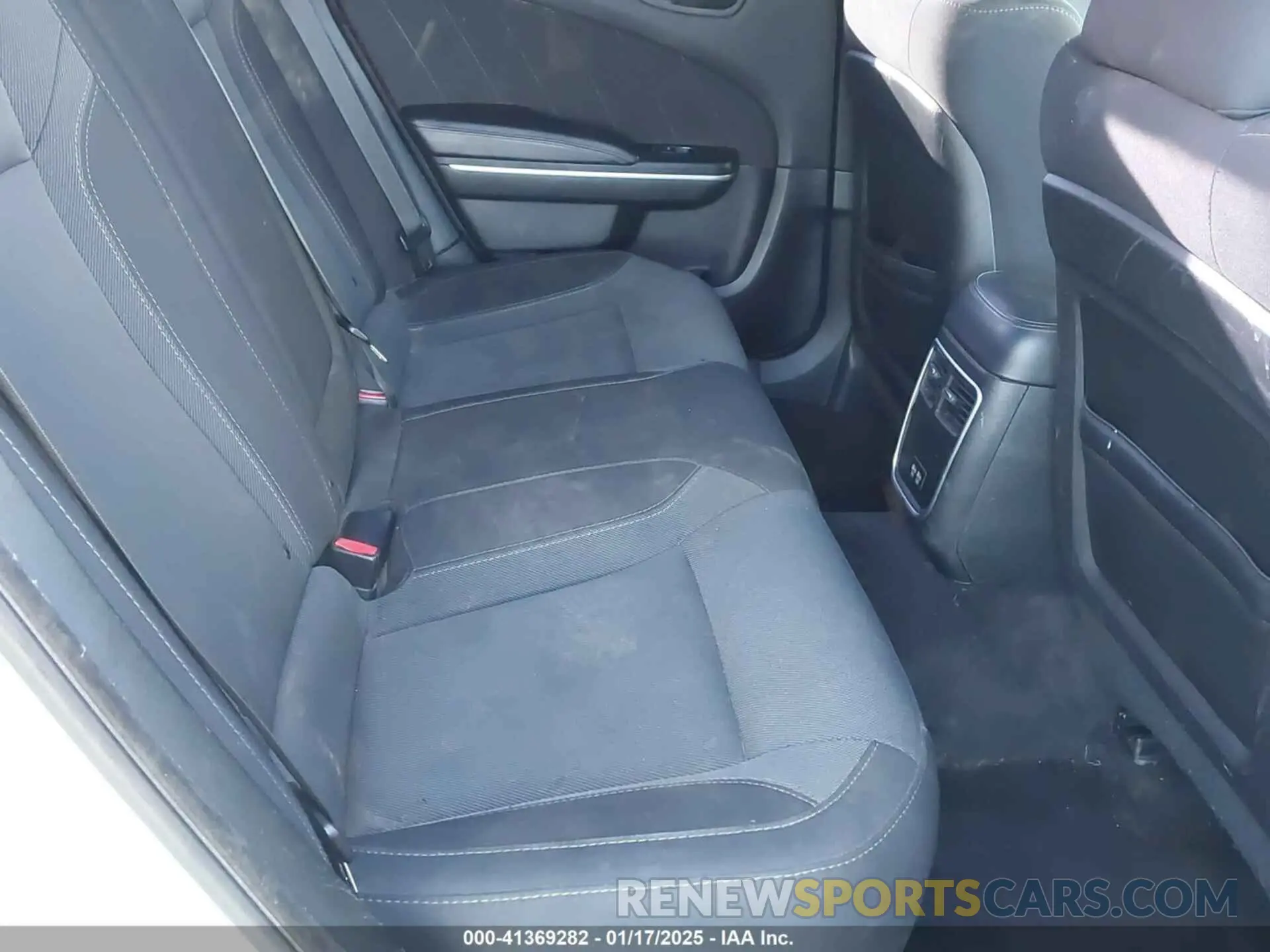 8 Photograph of a damaged car 2C3CDXJG1KH533323 DODGE CHARGER 2019