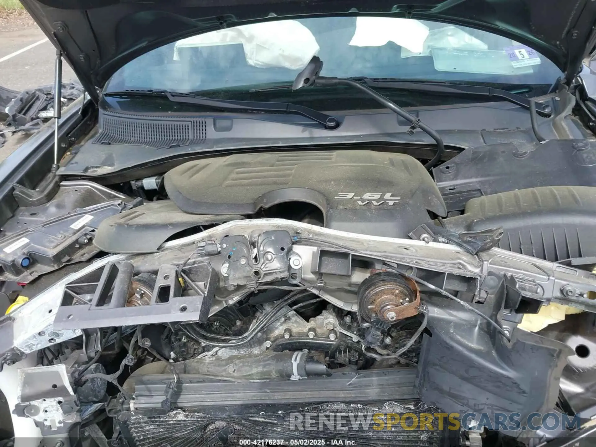 10 Photograph of a damaged car 2C3CDXJG2KH589500 DODGE CHARGER 2019