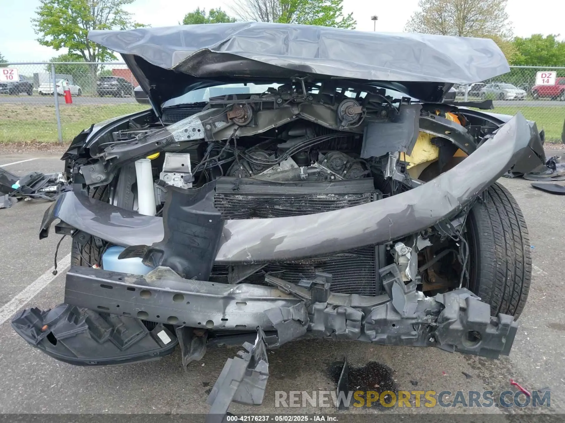 12 Photograph of a damaged car 2C3CDXJG2KH589500 DODGE CHARGER 2019