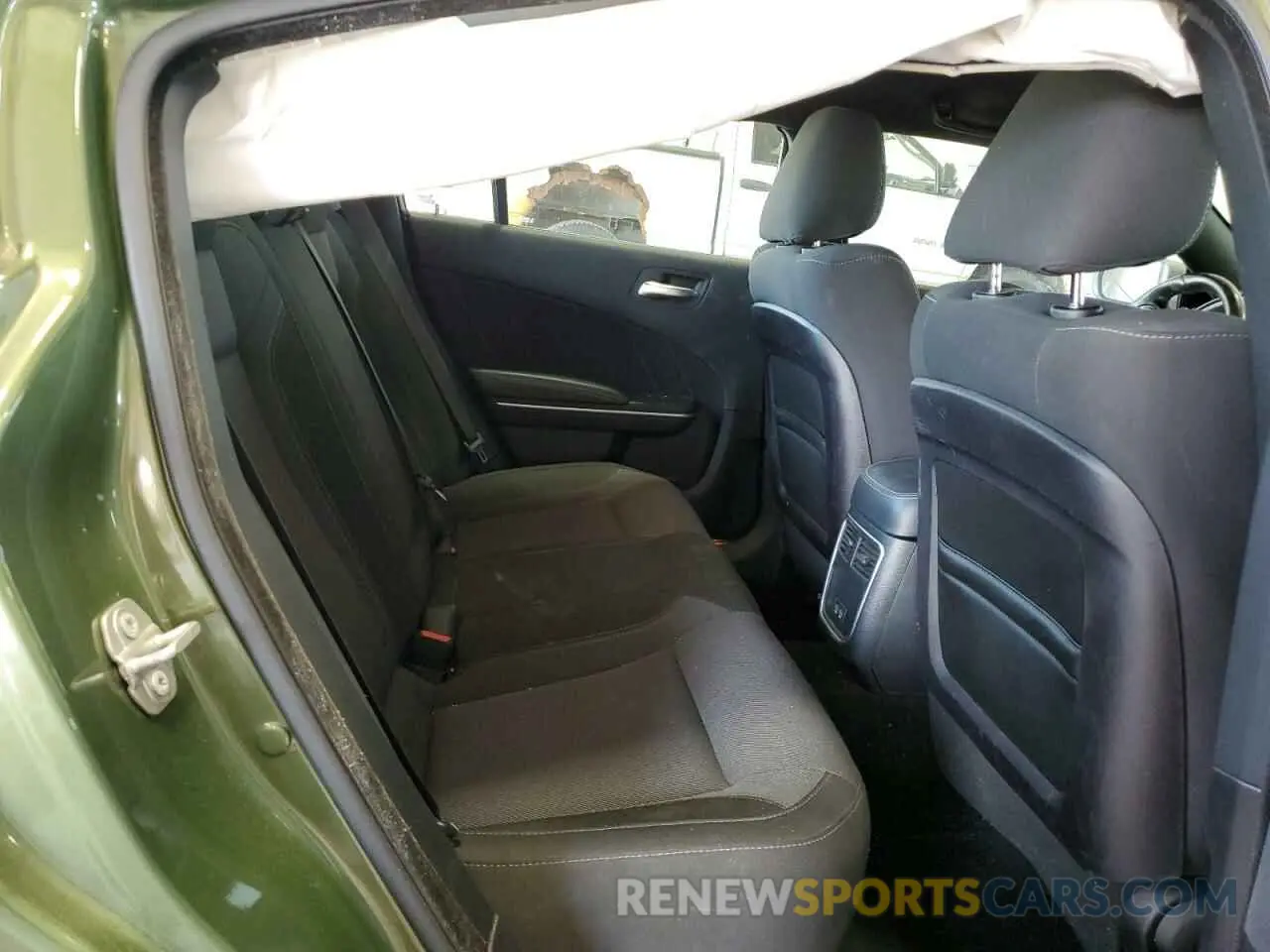 10 Photograph of a damaged car 2C3CDXJG2KH757748 DODGE CHARGER 2019