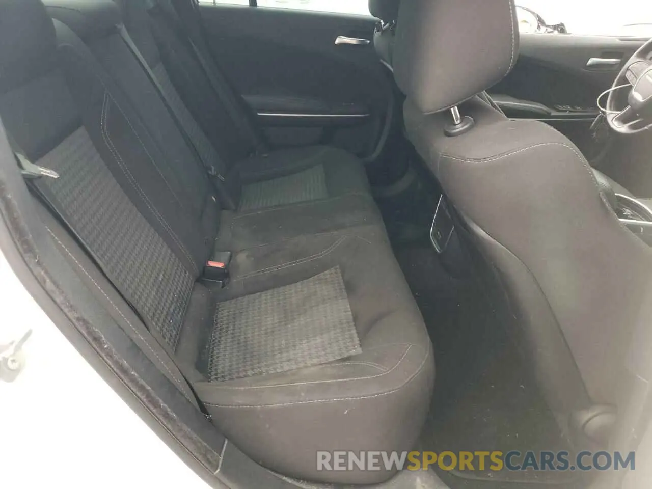 10 Photograph of a damaged car 2C3CDXJG3KH758049 DODGE CHARGER 2019
