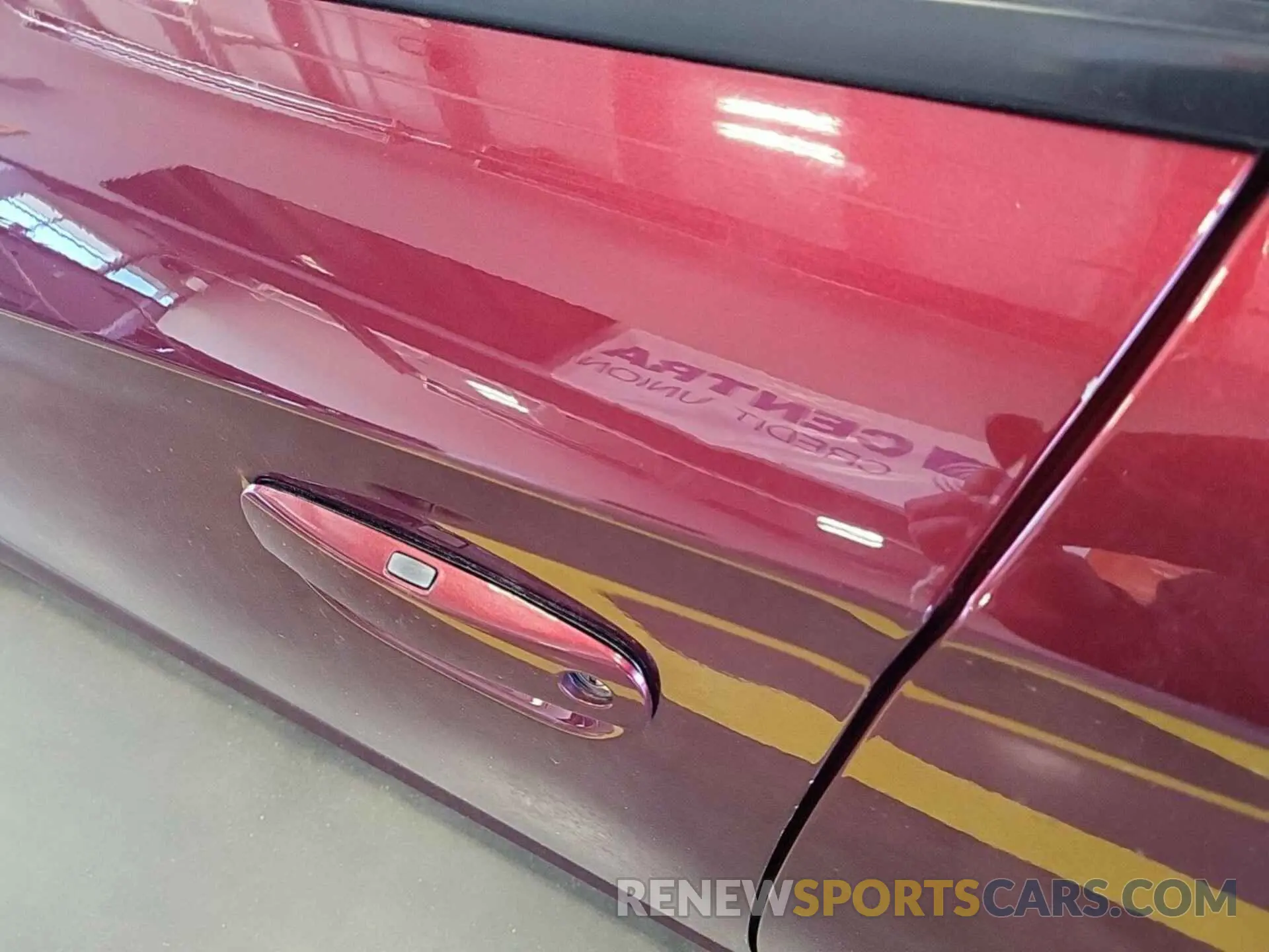 31 Photograph of a damaged car 2C3CDXJG4KH589594 DODGE CHARGER 2019