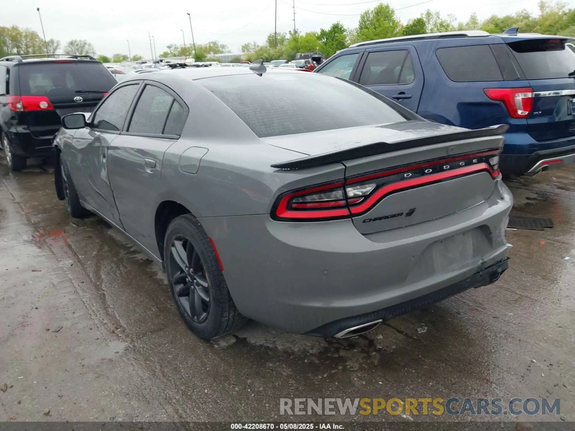 3 Photograph of a damaged car 2C3CDXJG5KH698856 DODGE CHARGER 2019