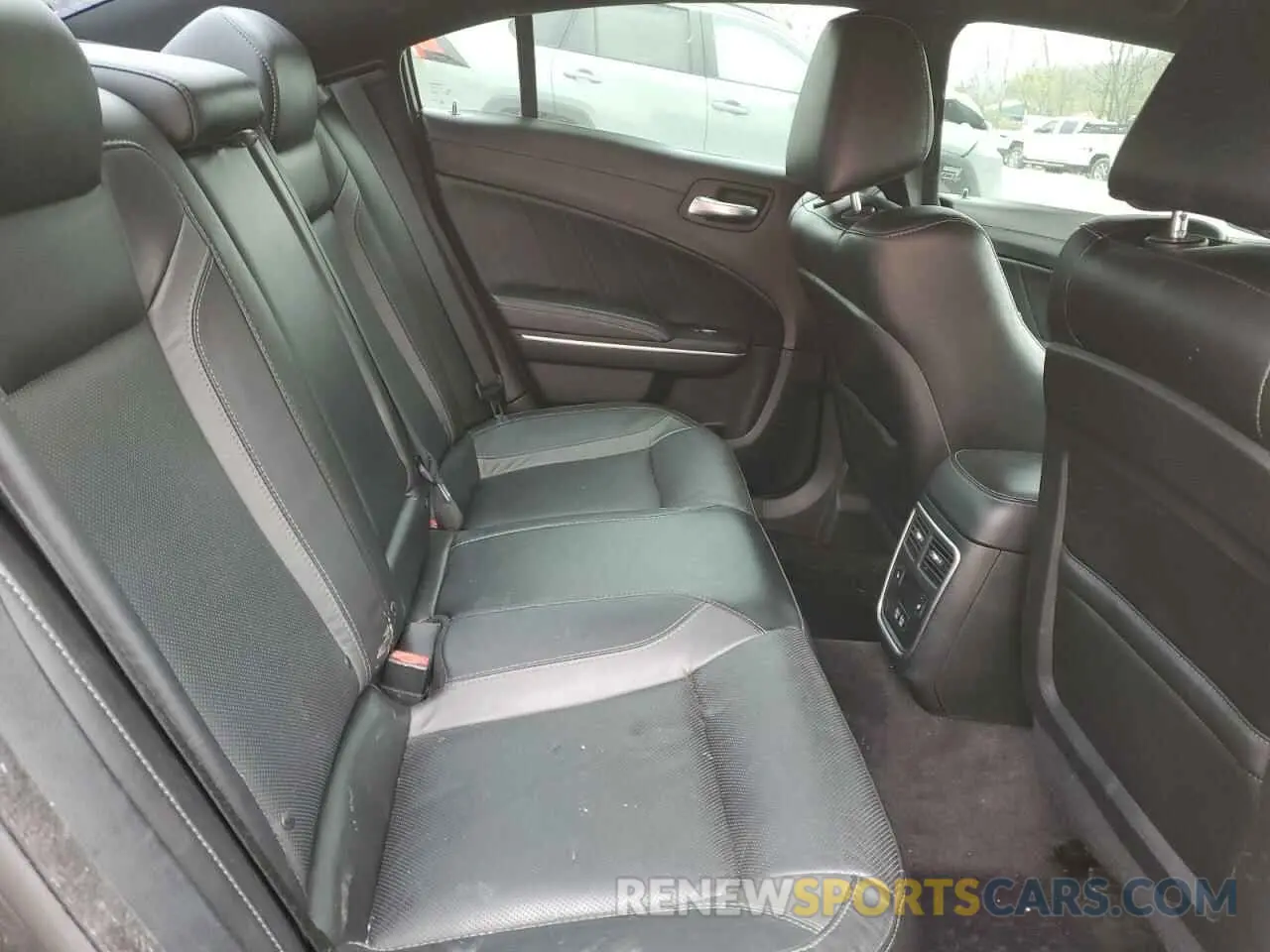 10 Photograph of a damaged car 2C3CDXJG8KH500237 DODGE CHARGER 2019