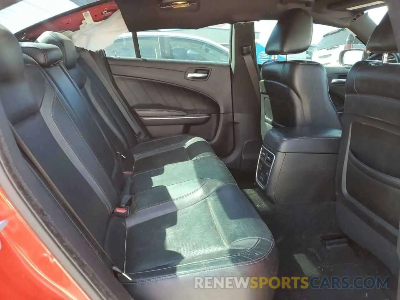 10 Photograph of a damaged car 2C3CDXJG9KH675810 DODGE CHARGER 2019