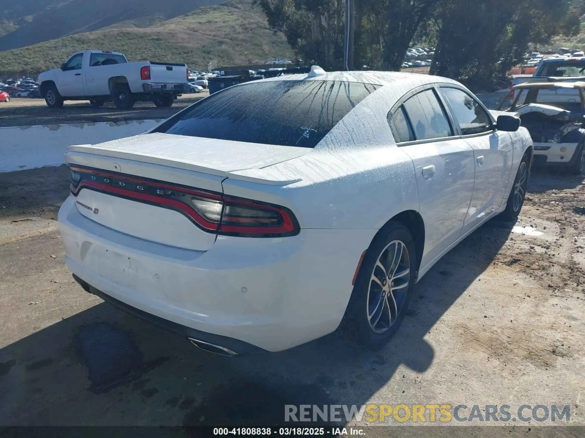 4 Photograph of a damaged car 2C3CDXJGXKH533322 DODGE CHARGER 2019
