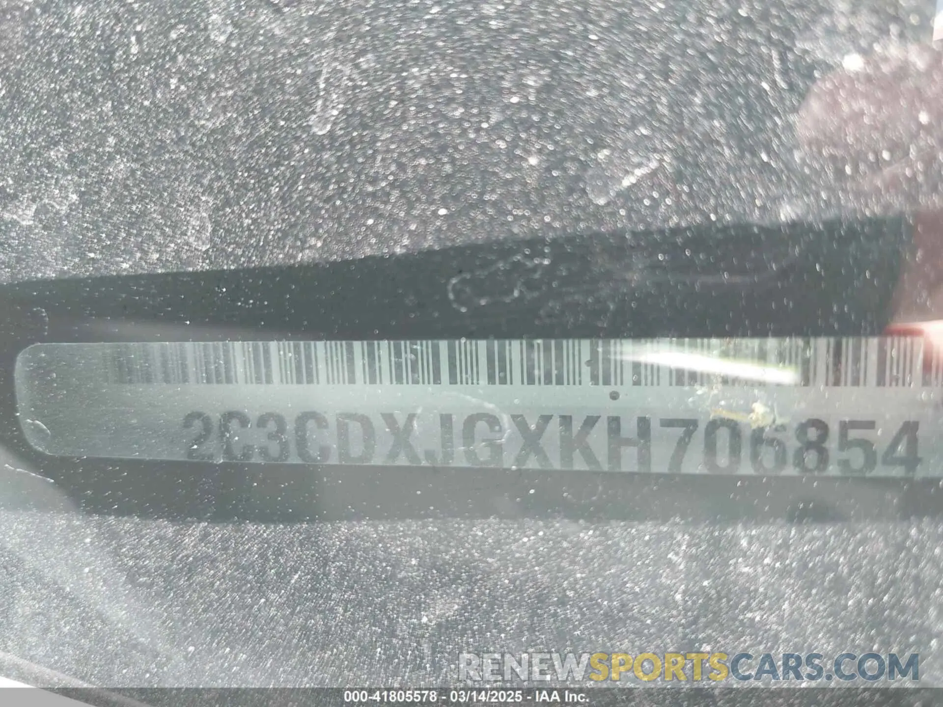 18 Photograph of a damaged car 2C3CDXJGXKH706854 DODGE CHARGER 2019