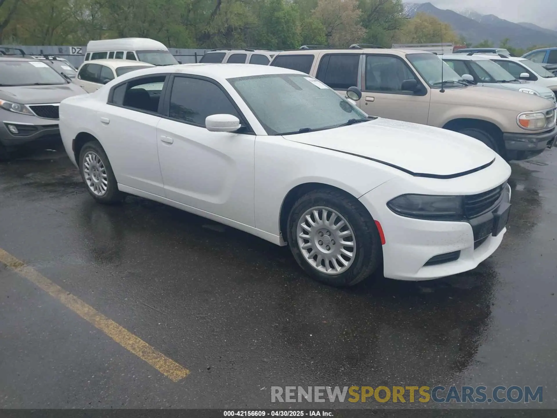 1 Photograph of a damaged car 2C3CDXKT3KH757530 DODGE CHARGER 2019