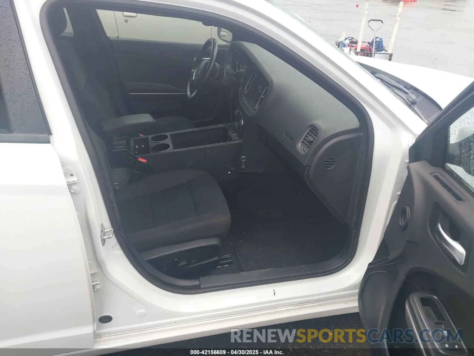 5 Photograph of a damaged car 2C3CDXKT3KH757530 DODGE CHARGER 2019
