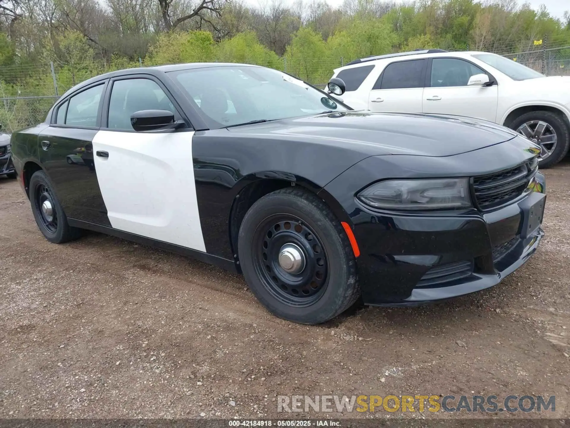 1 Photograph of a damaged car 2C3CDXKT5KH622663 DODGE CHARGER 2019