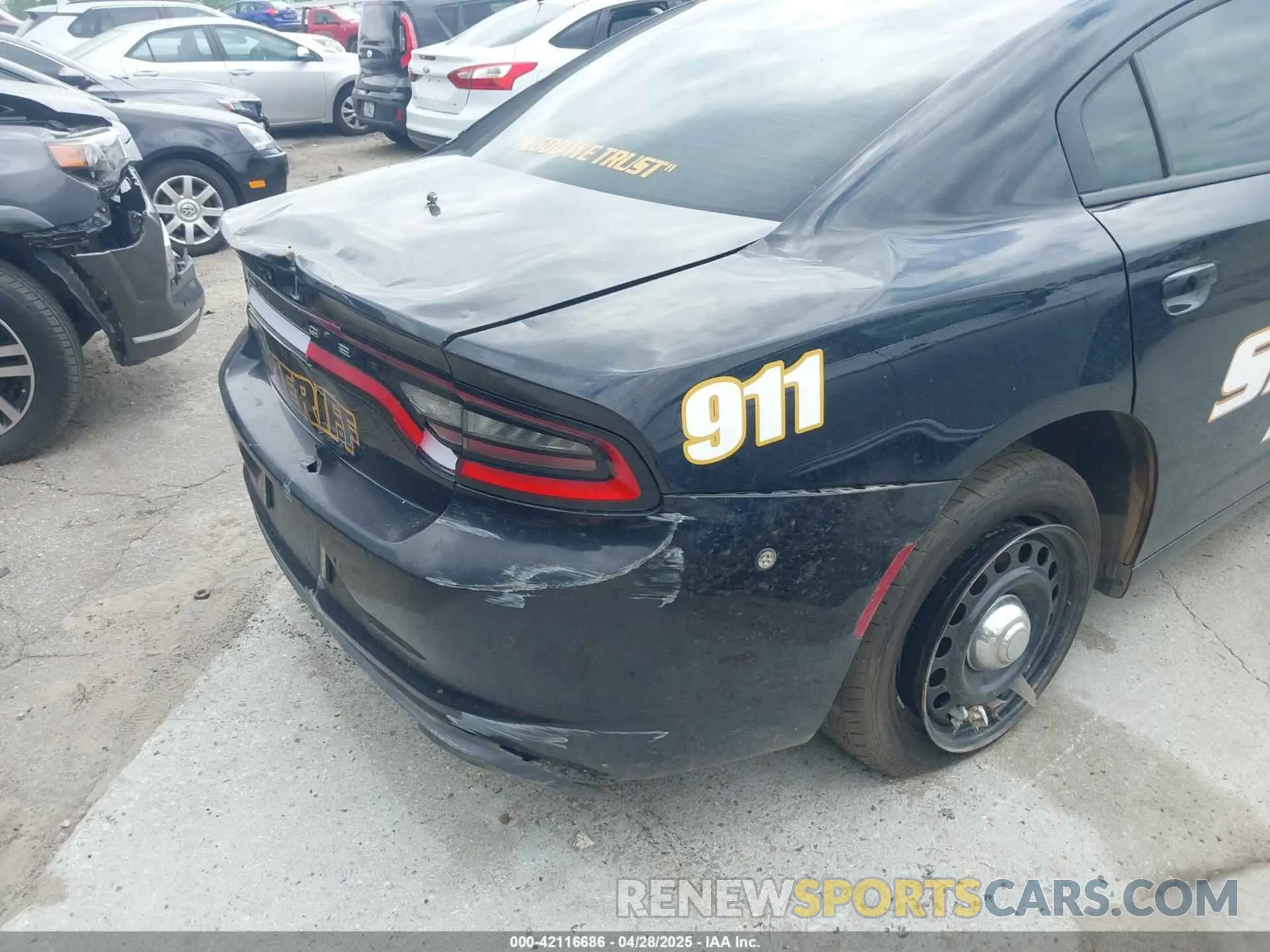 18 Photograph of a damaged car 2C3CDXKT5KH743080 DODGE CHARGER 2019