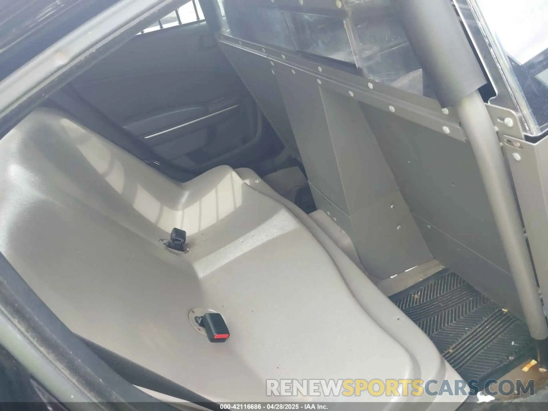 8 Photograph of a damaged car 2C3CDXKT5KH743080 DODGE CHARGER 2019