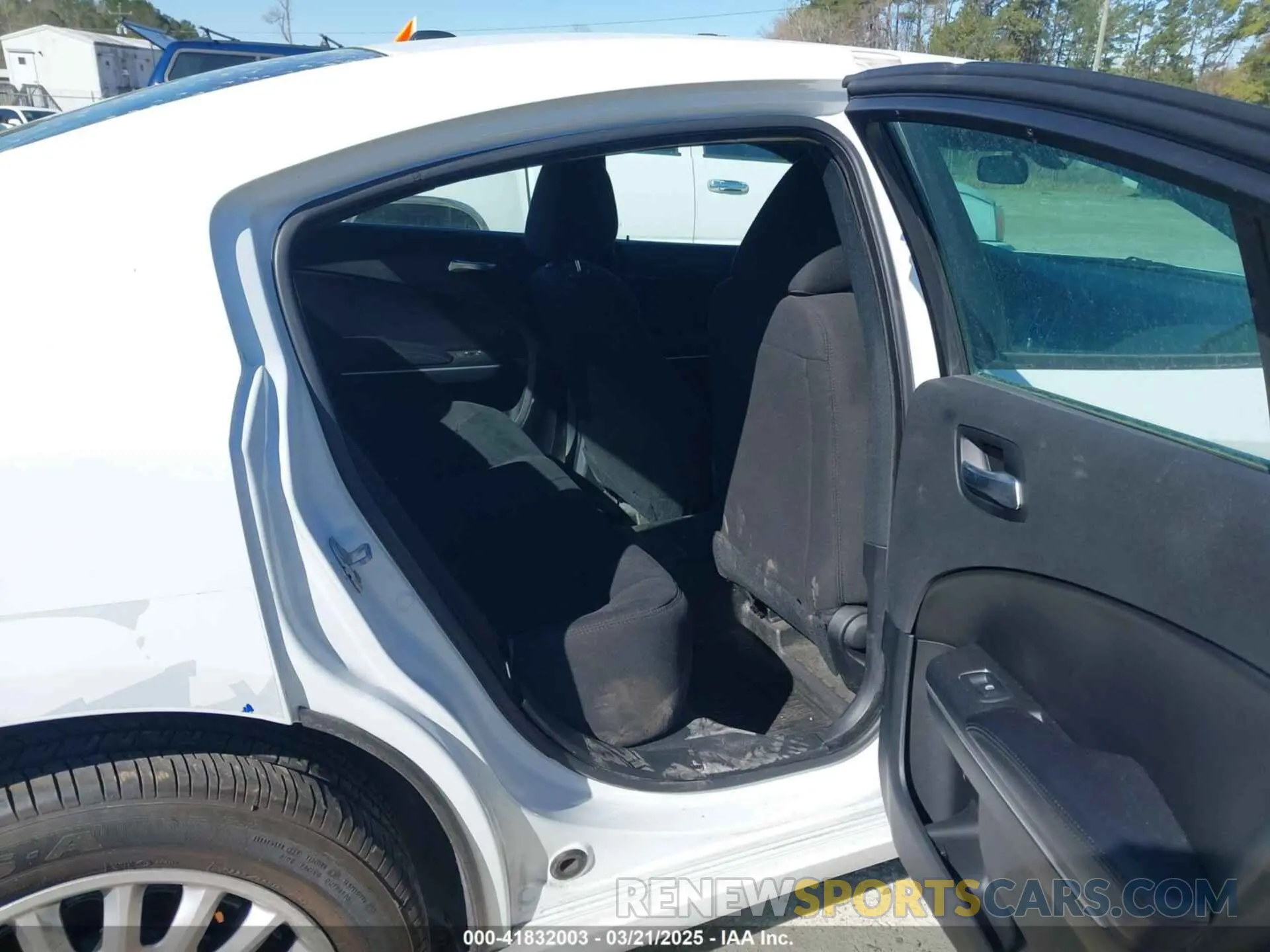 8 Photograph of a damaged car 2C3CDXKT7KH600647 DODGE CHARGER 2019