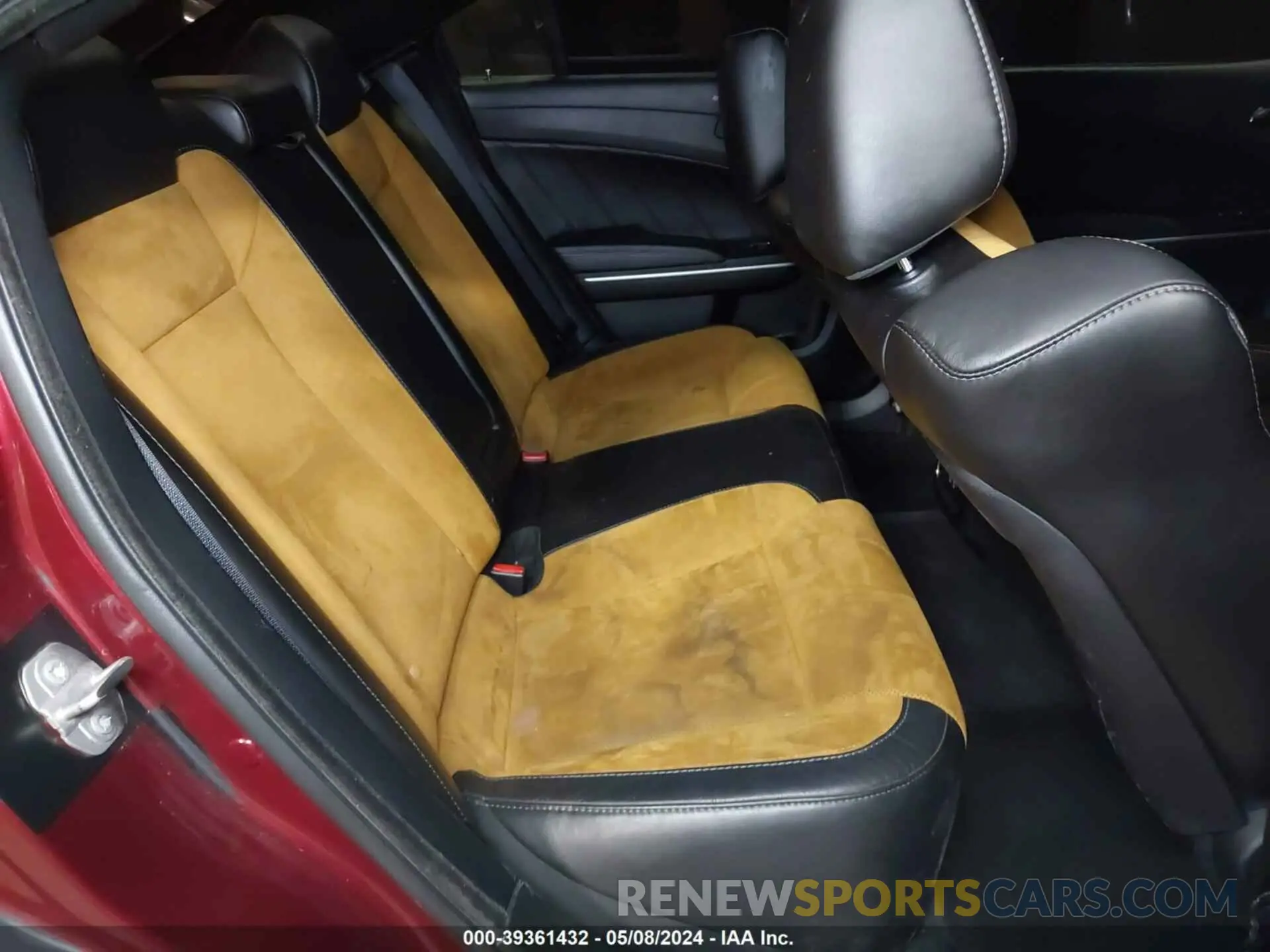 8 Photograph of a damaged car 2C3CDXL92KH693077 DODGE CHARGER 2019